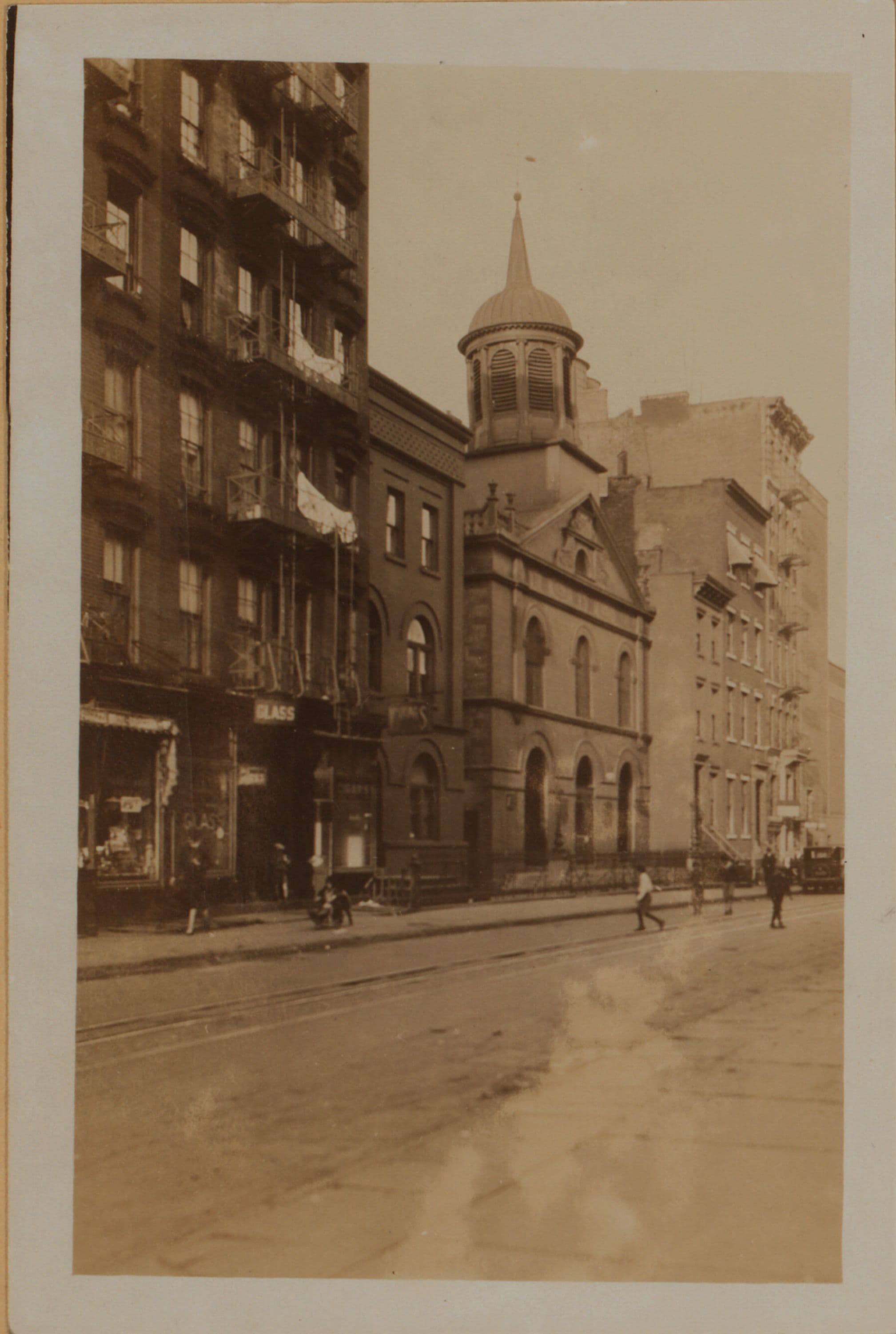 Manhattan: Christopher Street - 4th Street (West)