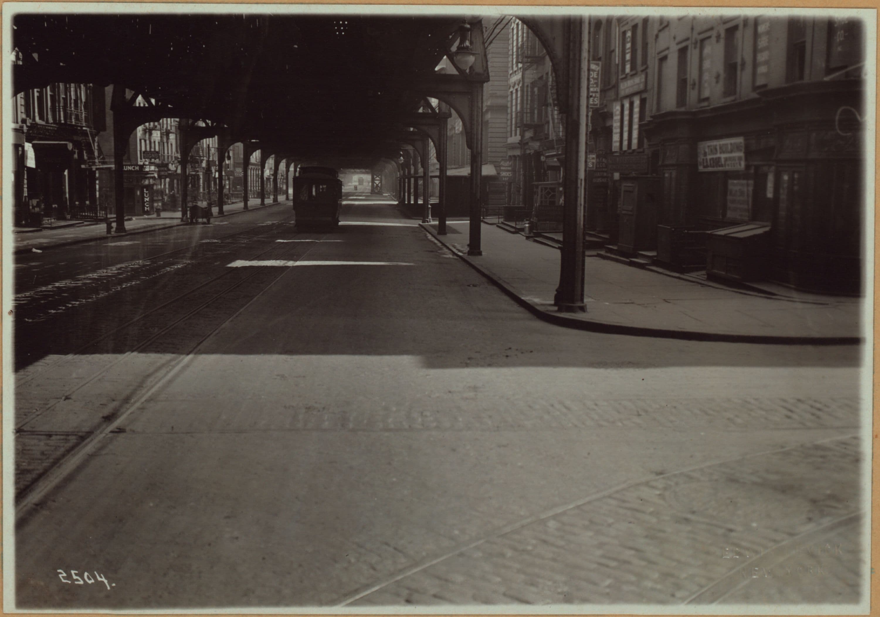 Manhattan: West Broadway - Duane Street