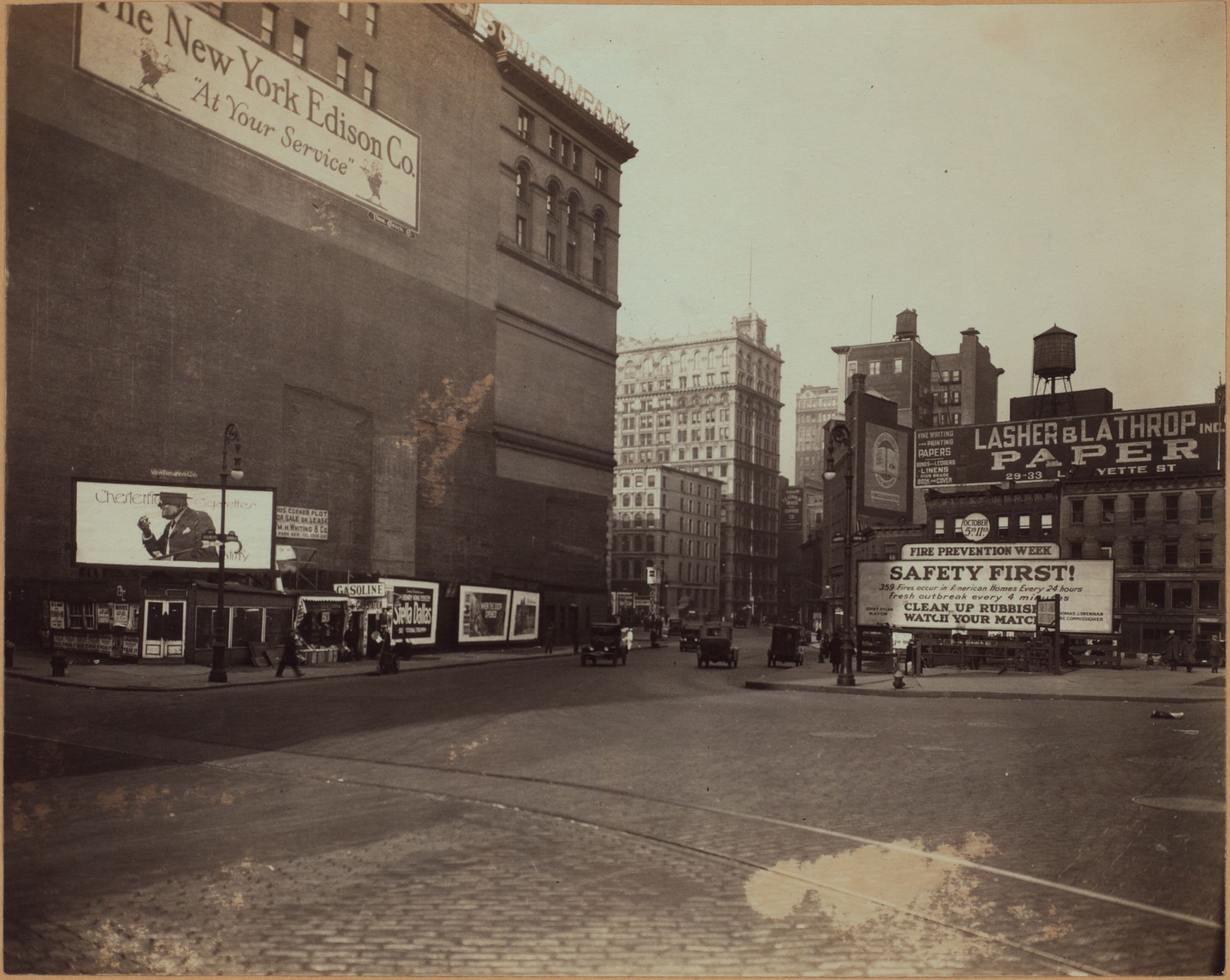 Manhattan: Lafayette Street - Duane Street