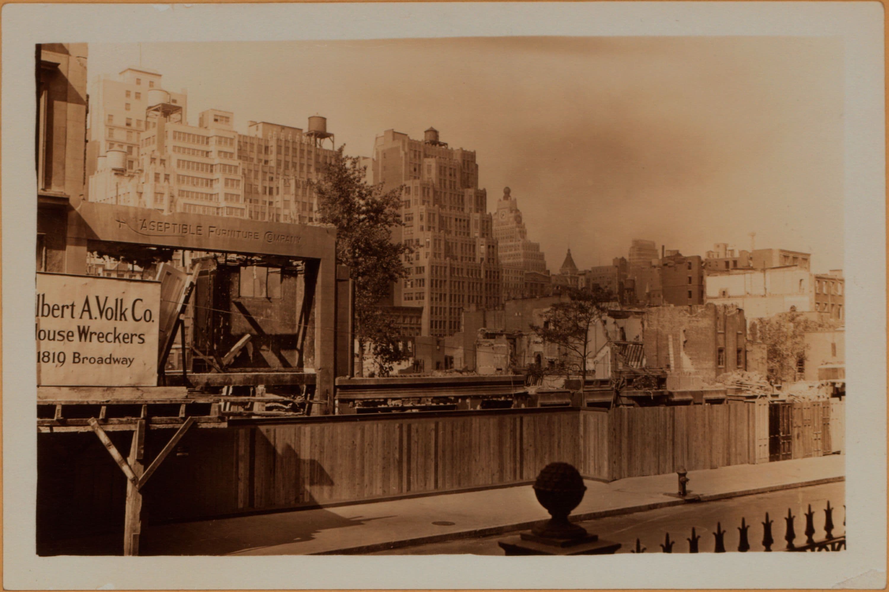 Manhattan: 50th Street - 5th Avenue