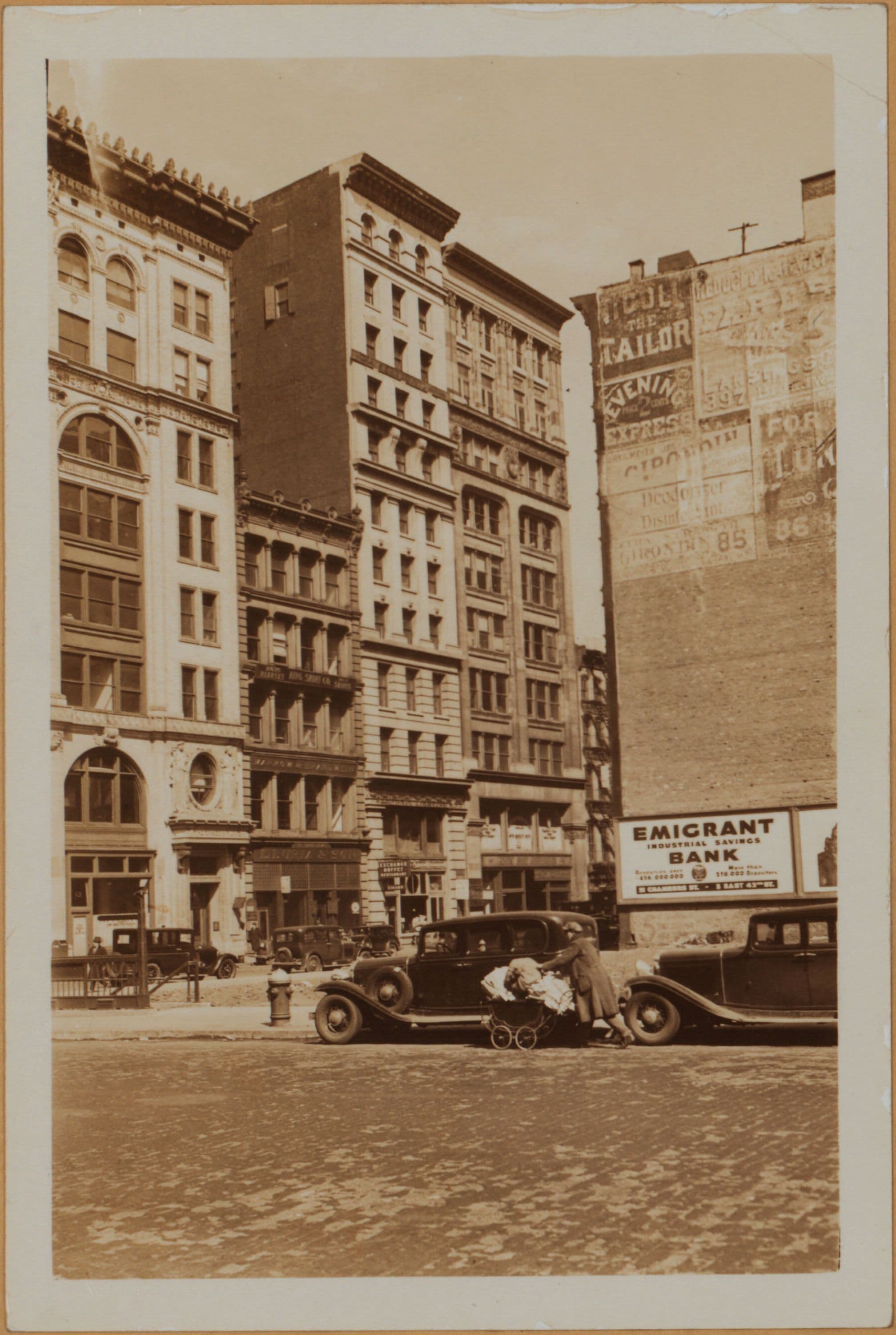 Manhattan: Broadway - Houston Street (West)