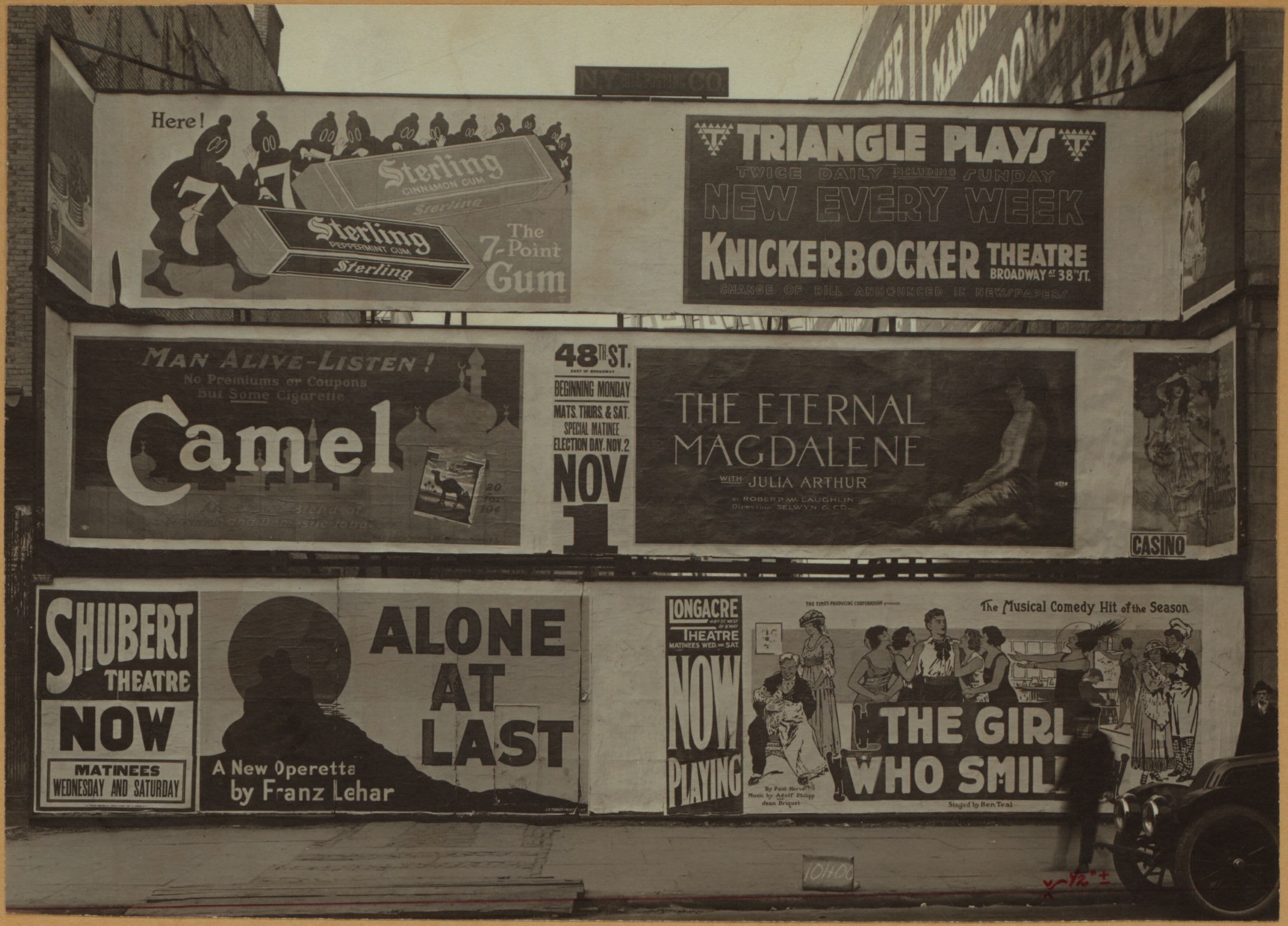 Advertisements - [Advertising signs and billboards] - Advertising Broadway Theater District.
