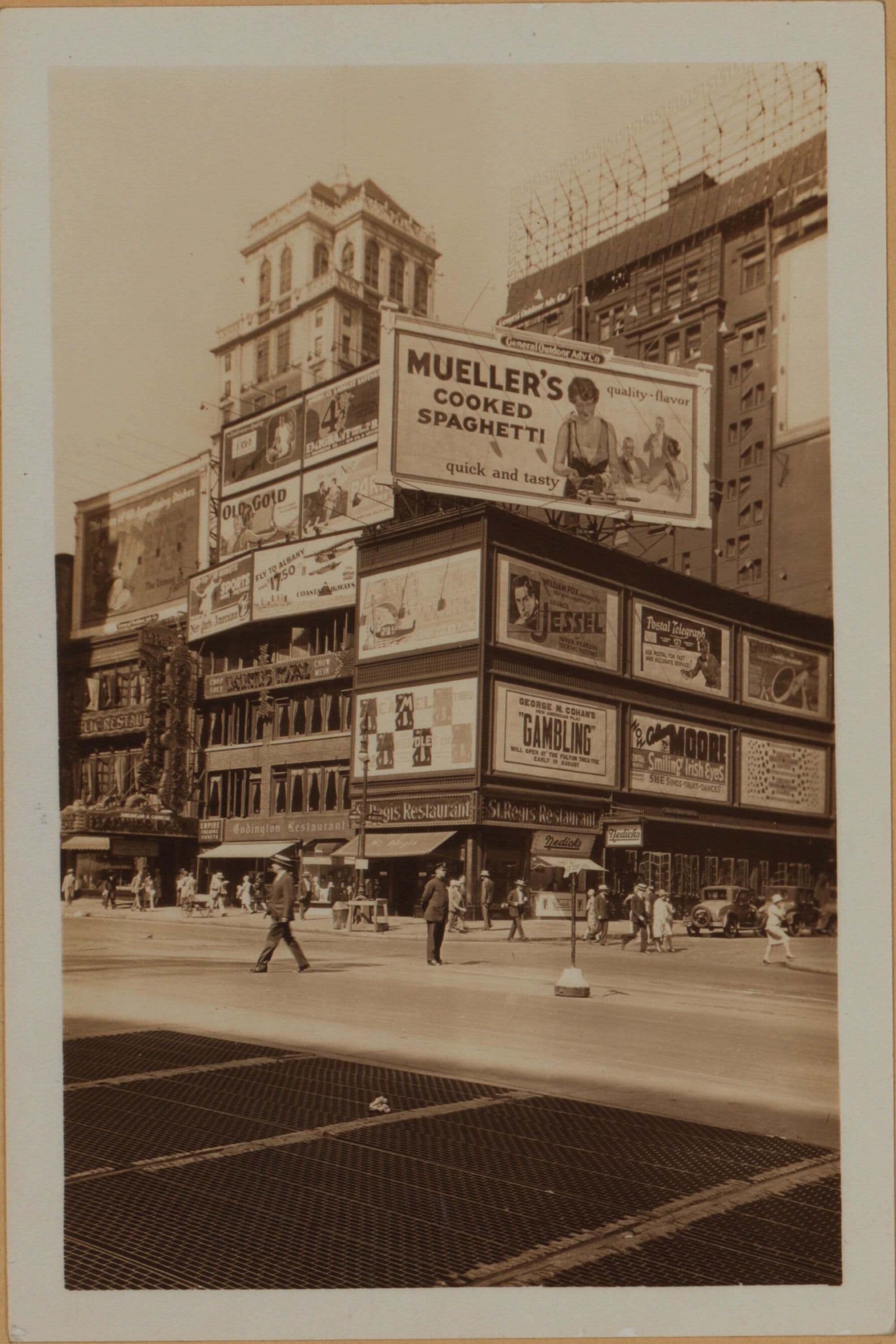 Manhattan: Broadway - 43rd Street (West)