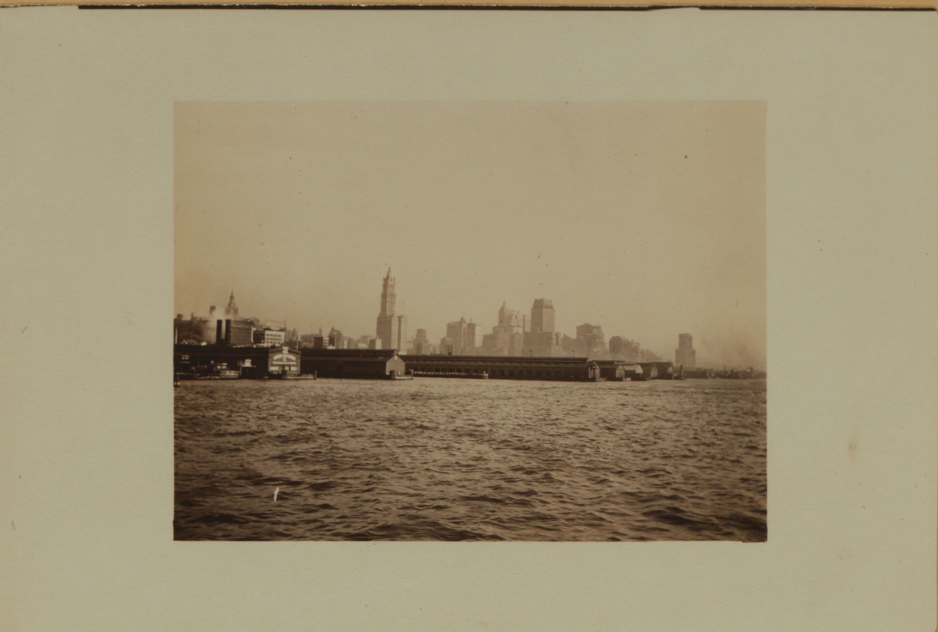 North (Hudson) River - Shore and Skyline - Manhattan - Battery - 14th Street - [New York Telephone Company ; Woolworth Building].