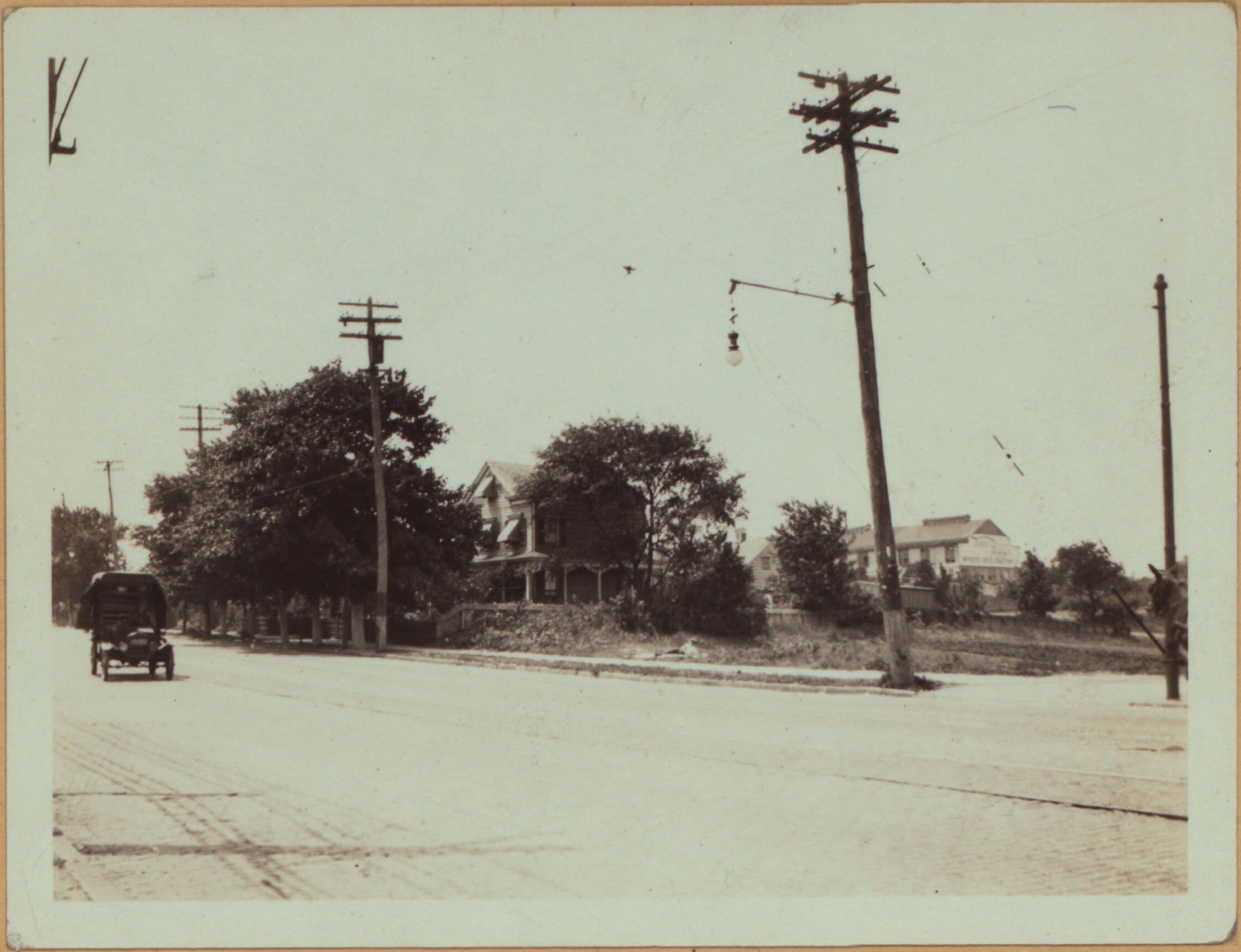 Queens: Grand Avenue - 79th Street