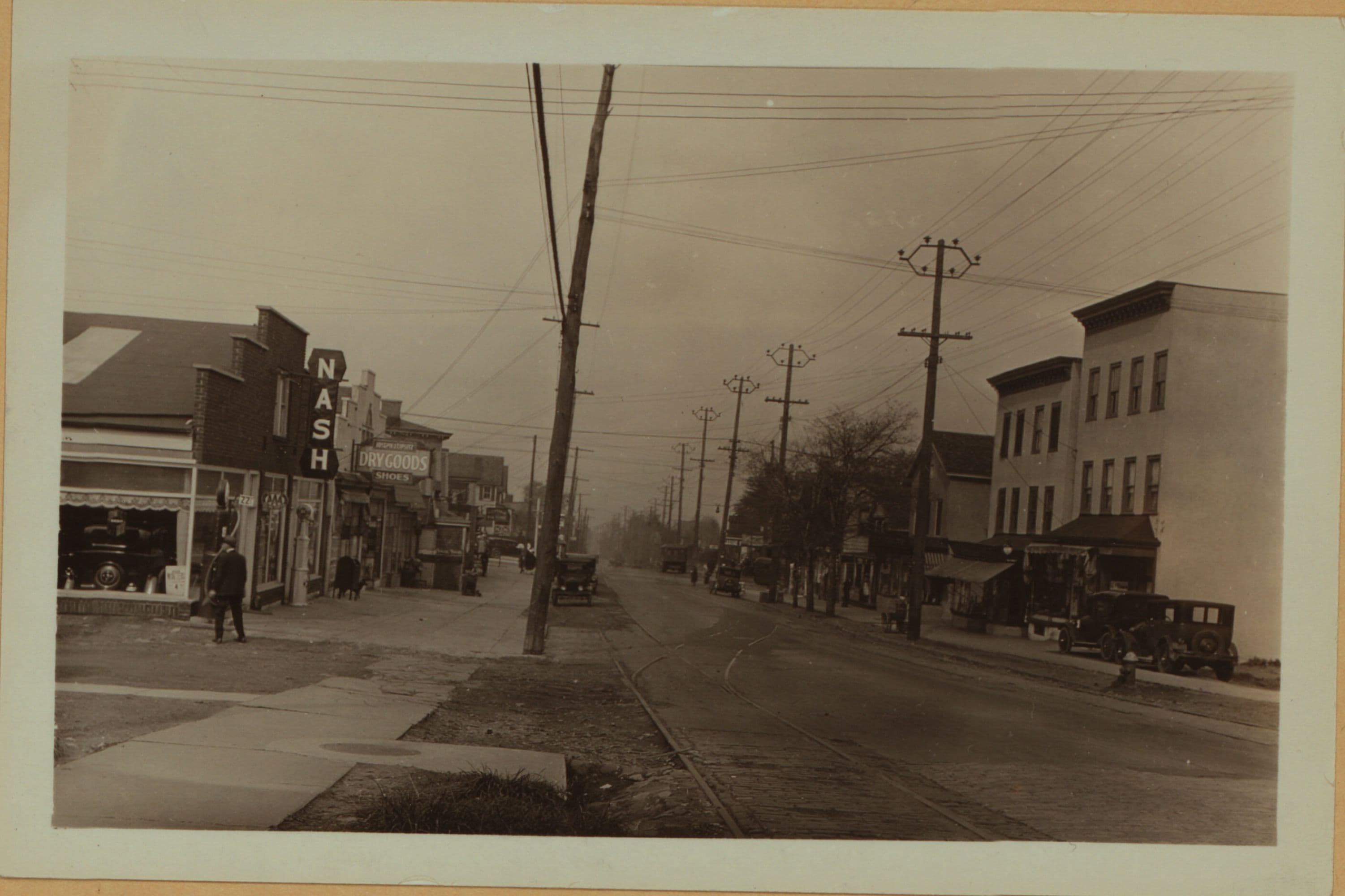Richmond: Victory Boulevard - Winthrop Place