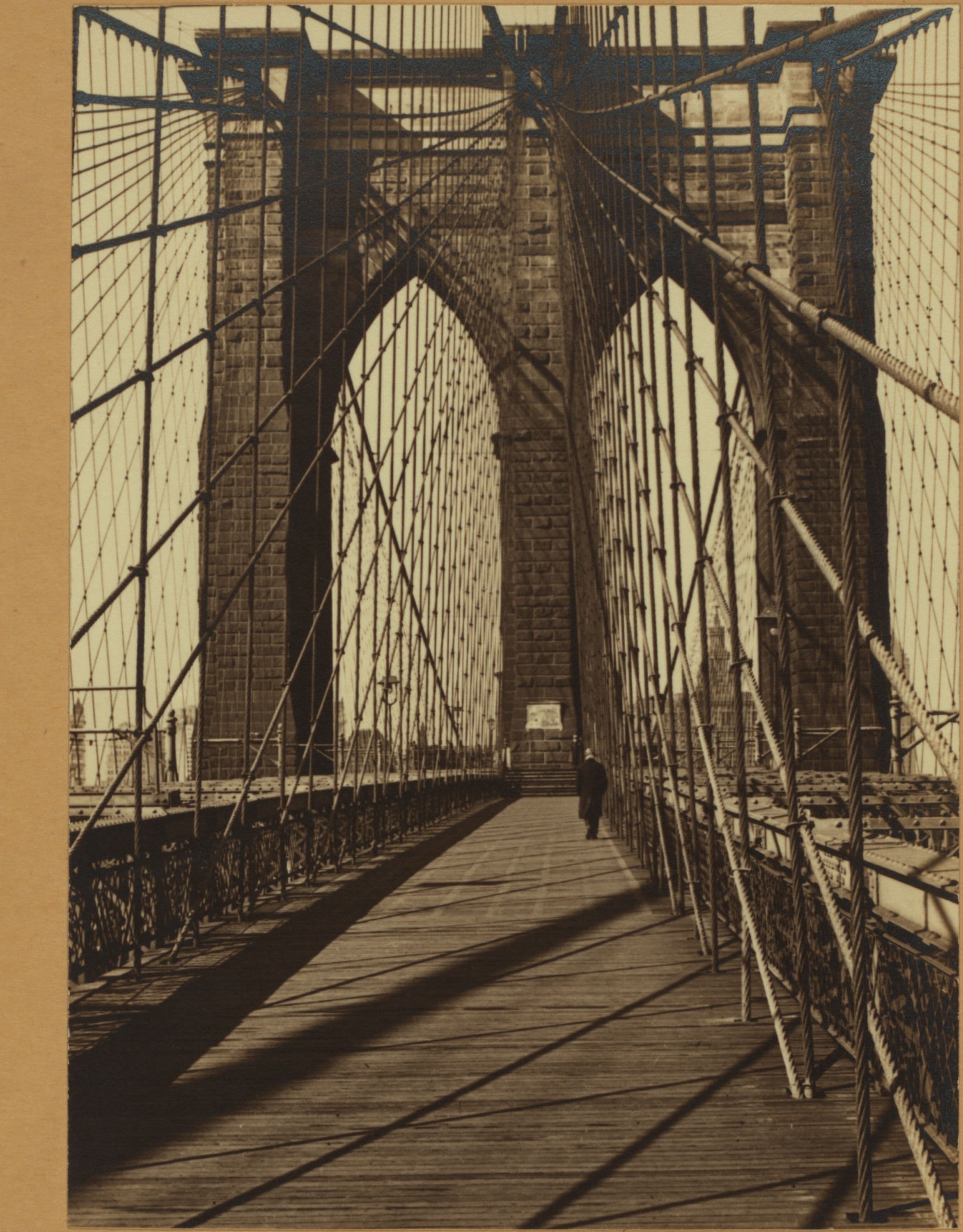 Bridges - Brooklyn Bridge - [Pedestrian walk - Municipal Building.]