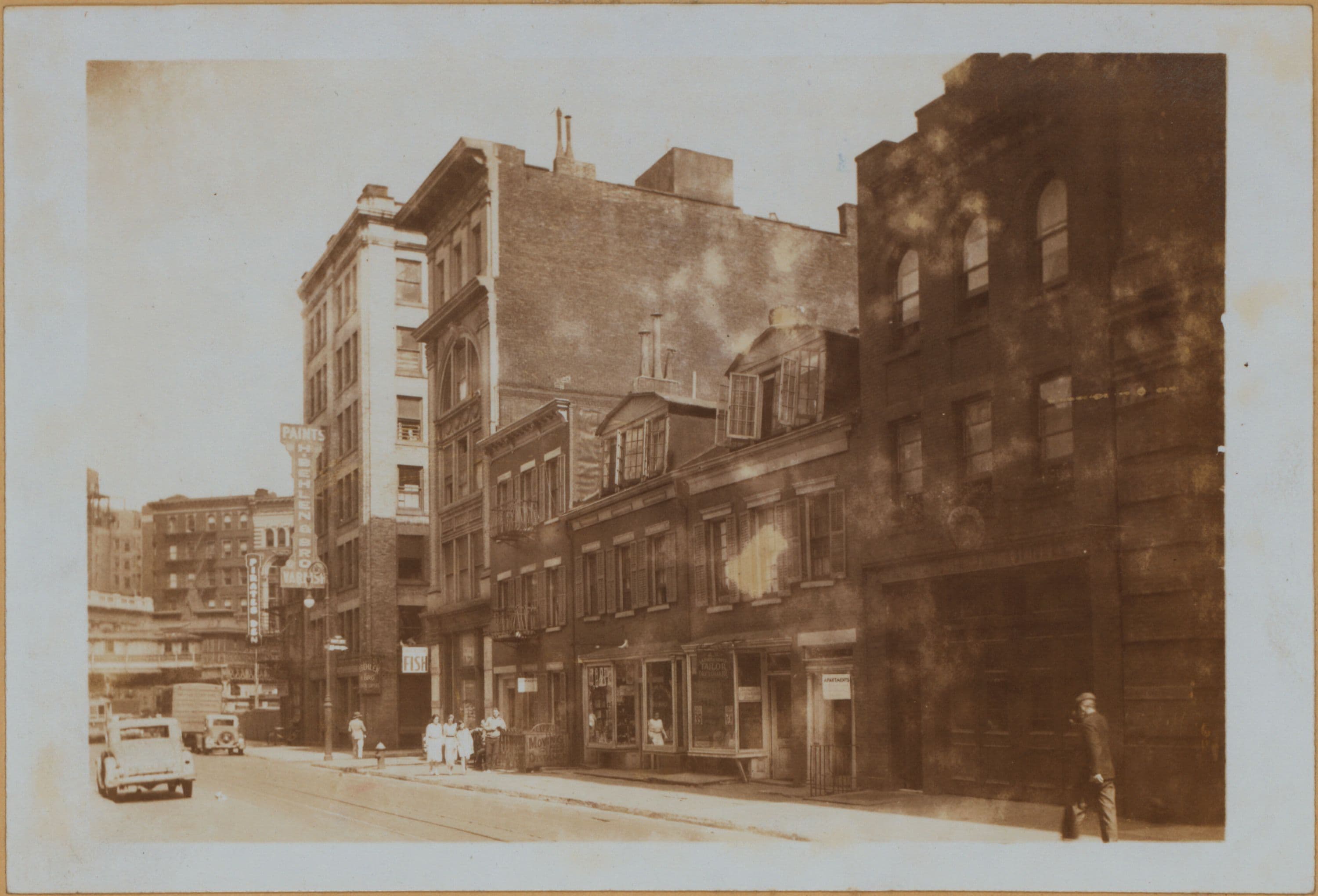 Manhattan: Christopher Street - Gay Street
