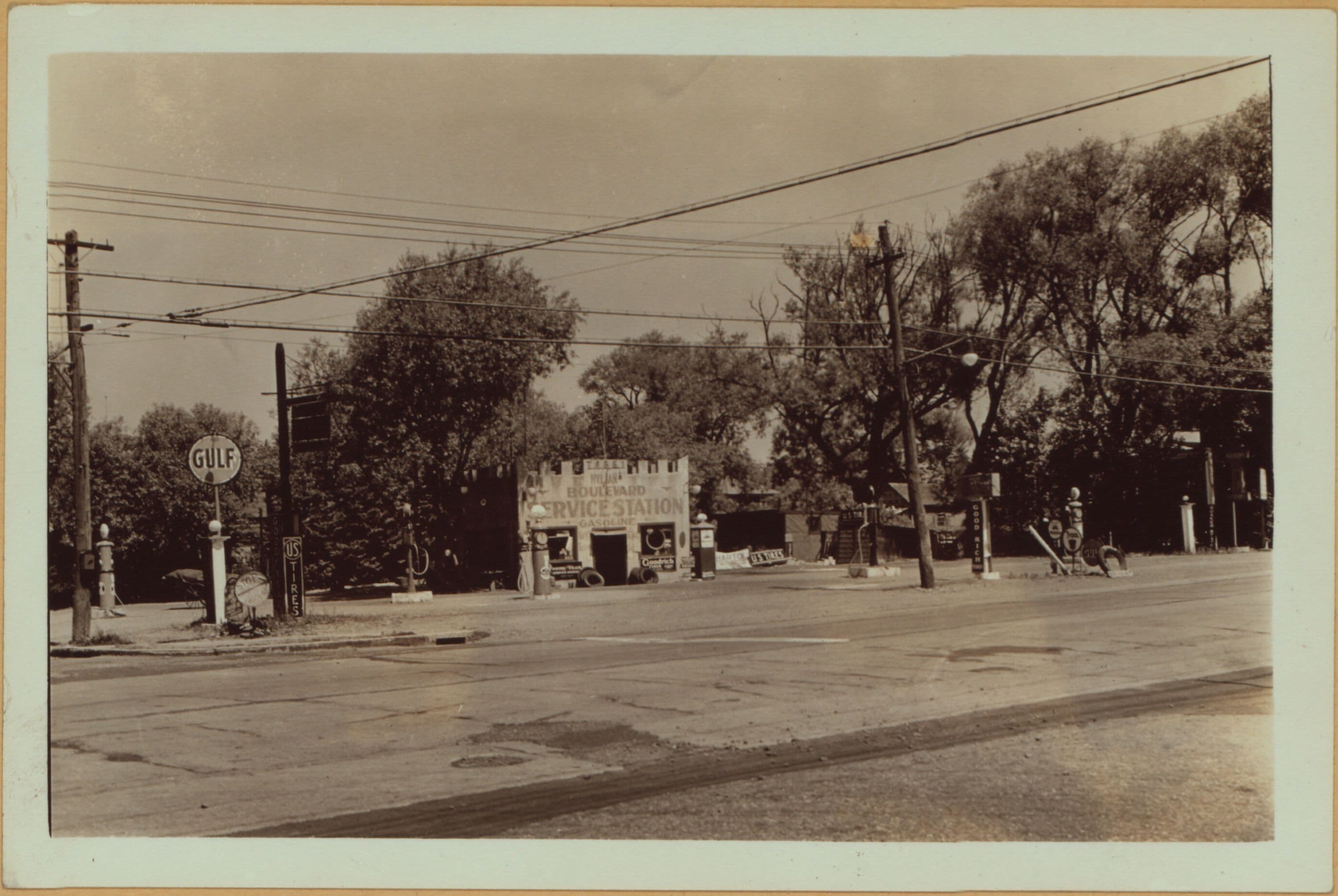 Richmond: Hylan Boulevard - Midland Avenue
