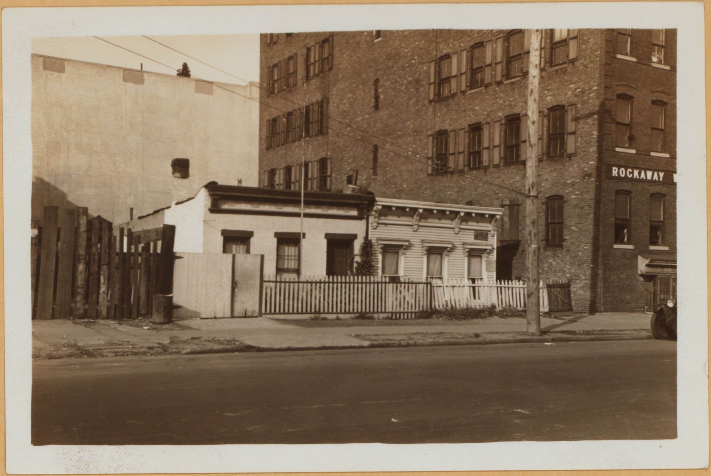 Brooklyn: Riverdale Avenue - Rockaway Avenue