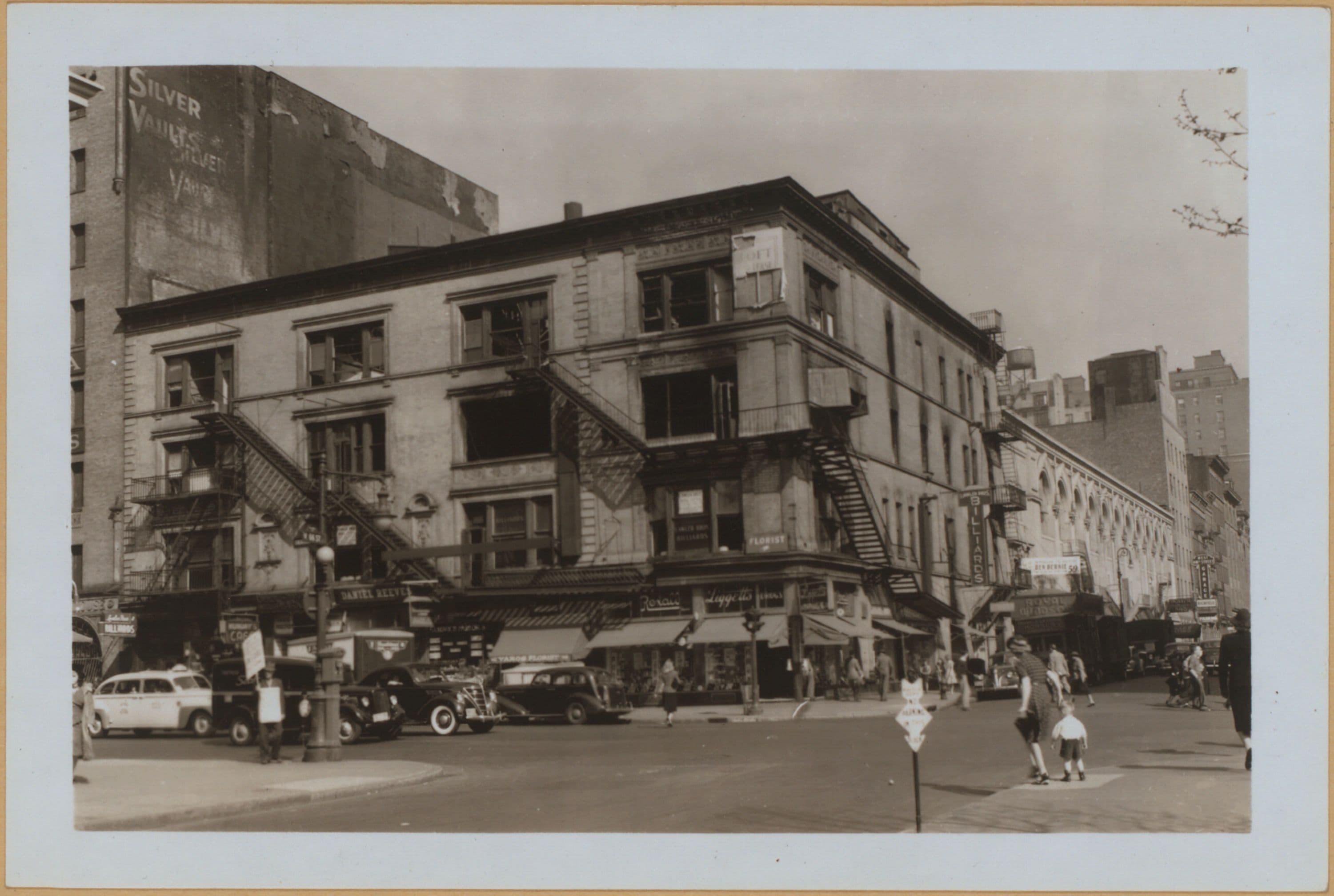 Manhattan: Columbus Avenue - 66th Street (West), 1941