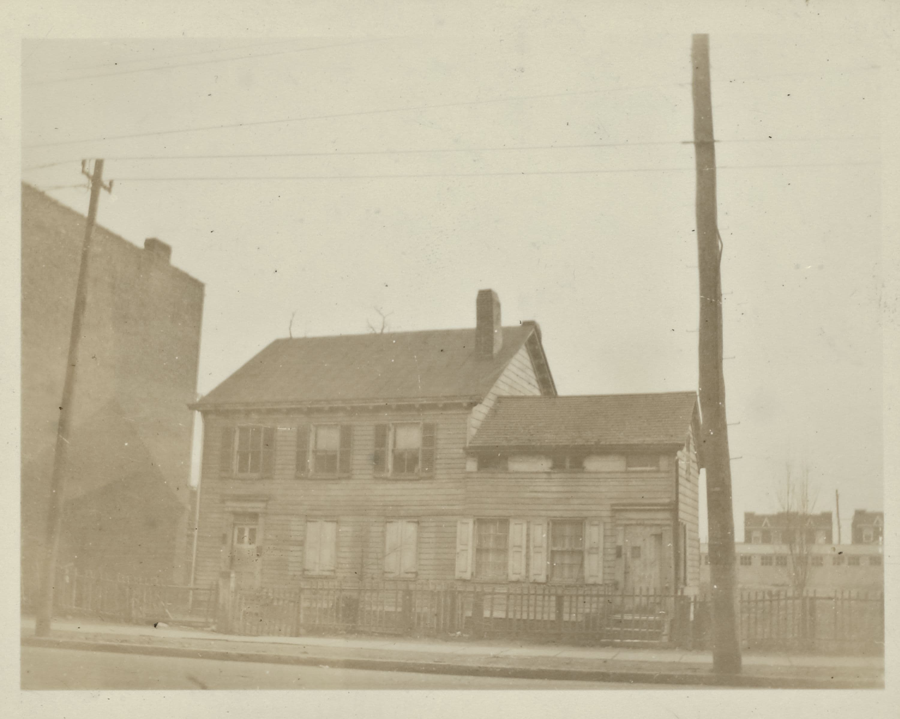Queens: Jamaica Avenue - 169th Street