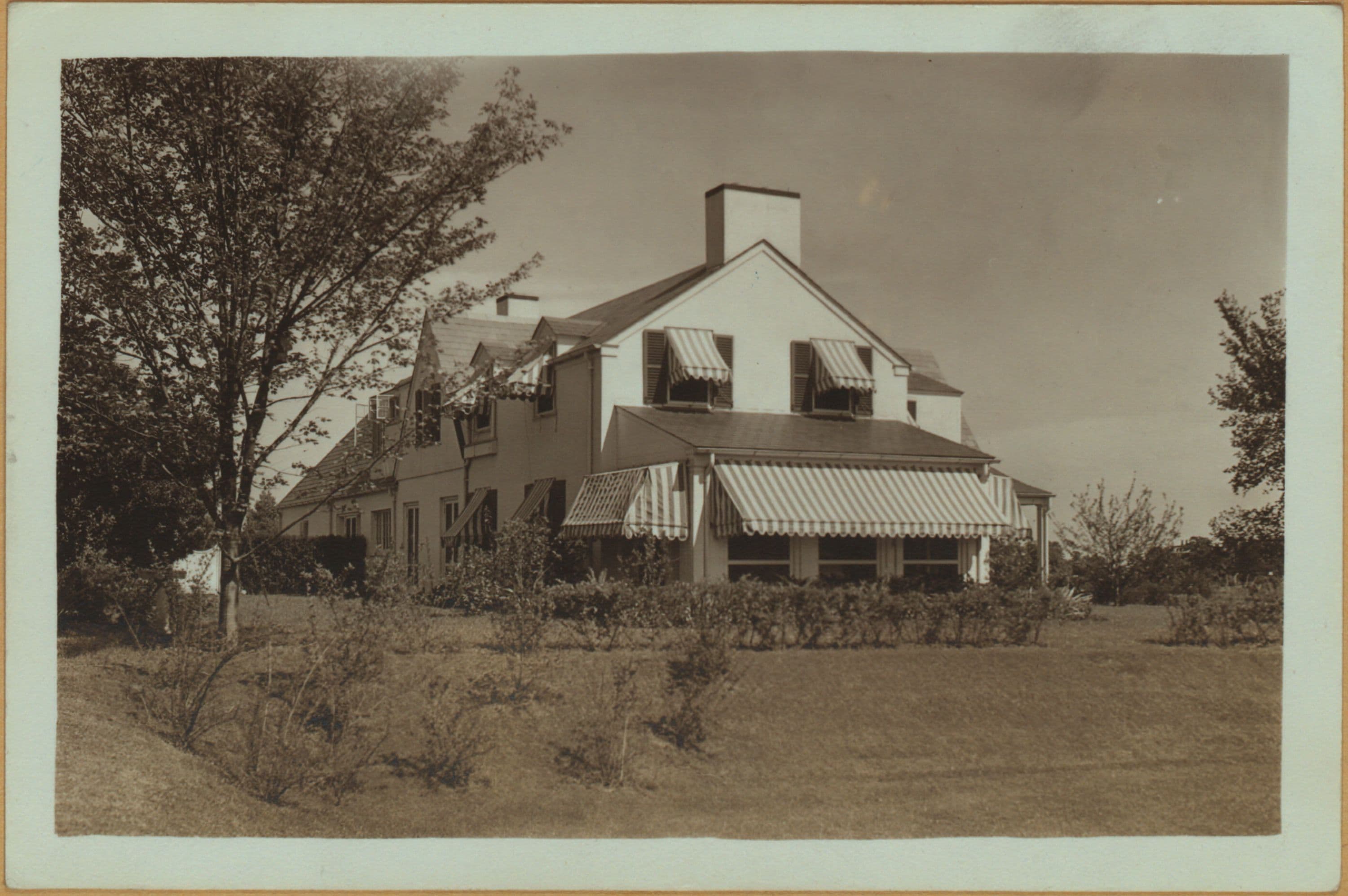 Richmond: Todt Hill Road - Four Corners Road