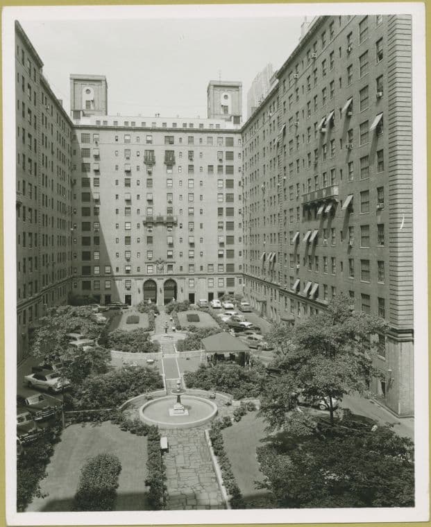 Park Avenue #277 - 48th Street [interior courtyard]