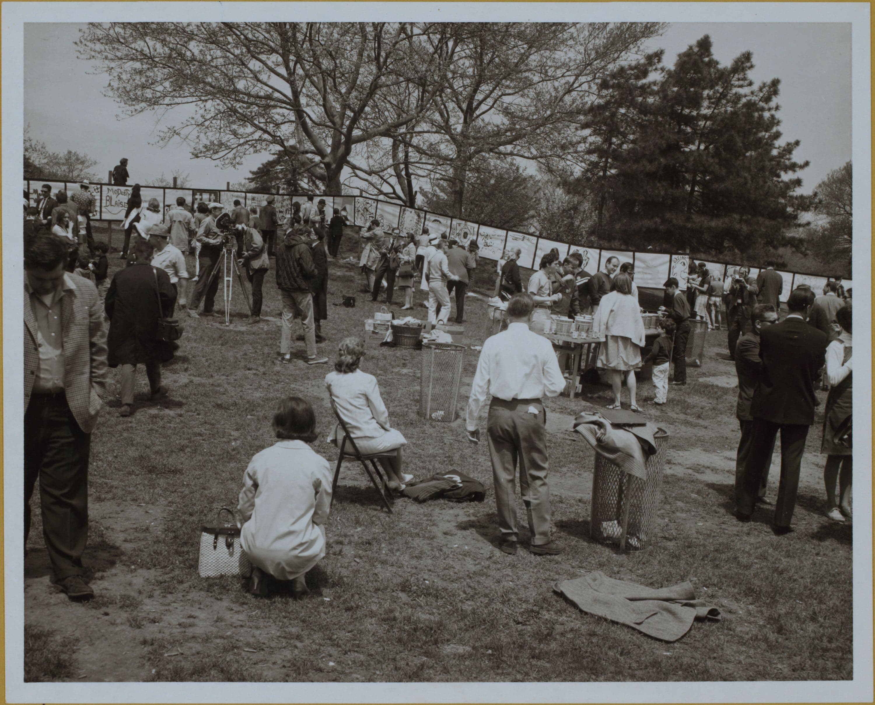 Manhattan: Central Park - Painting in Central Park.