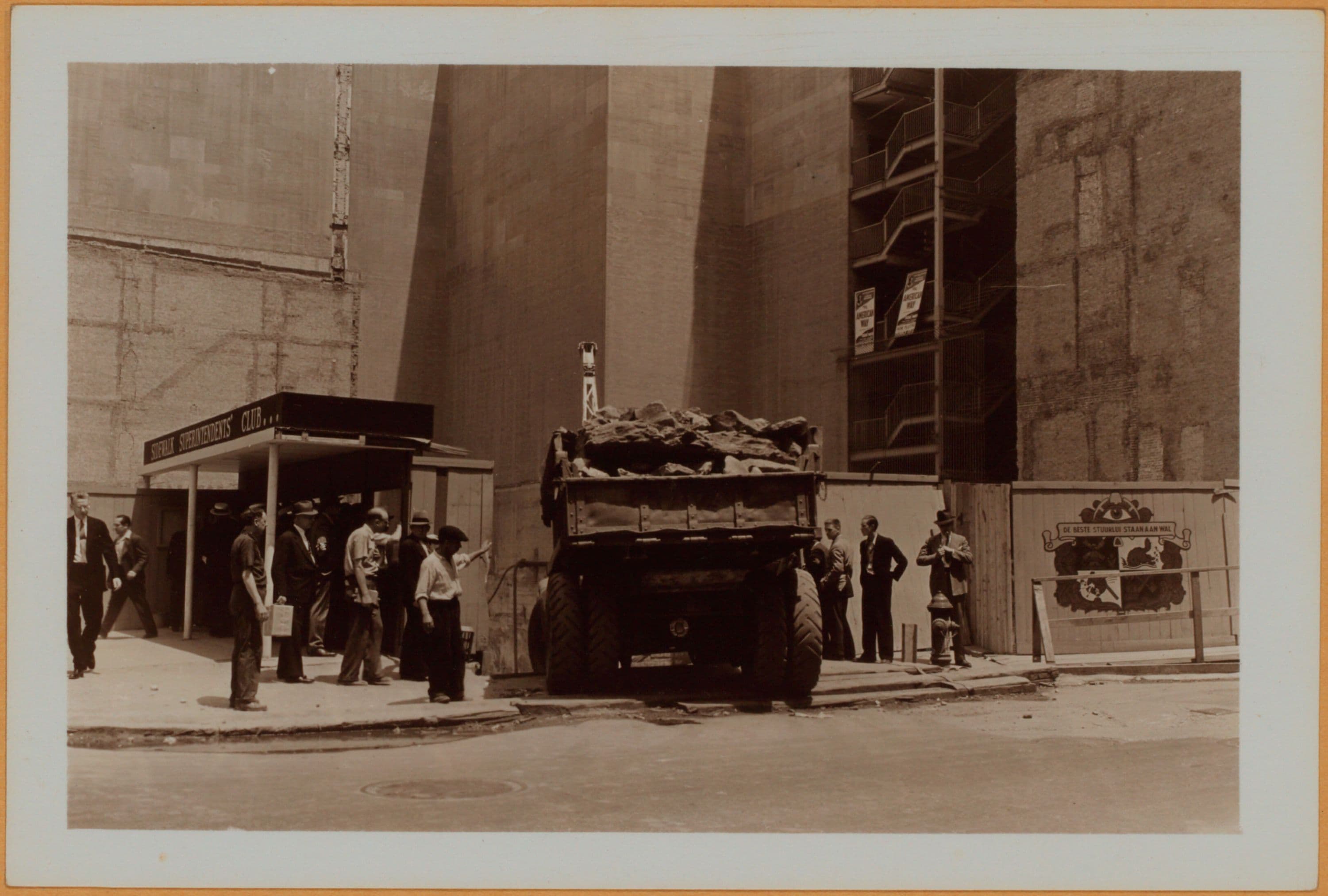 Manhattan: 6th Avenue - 48th Street (West)