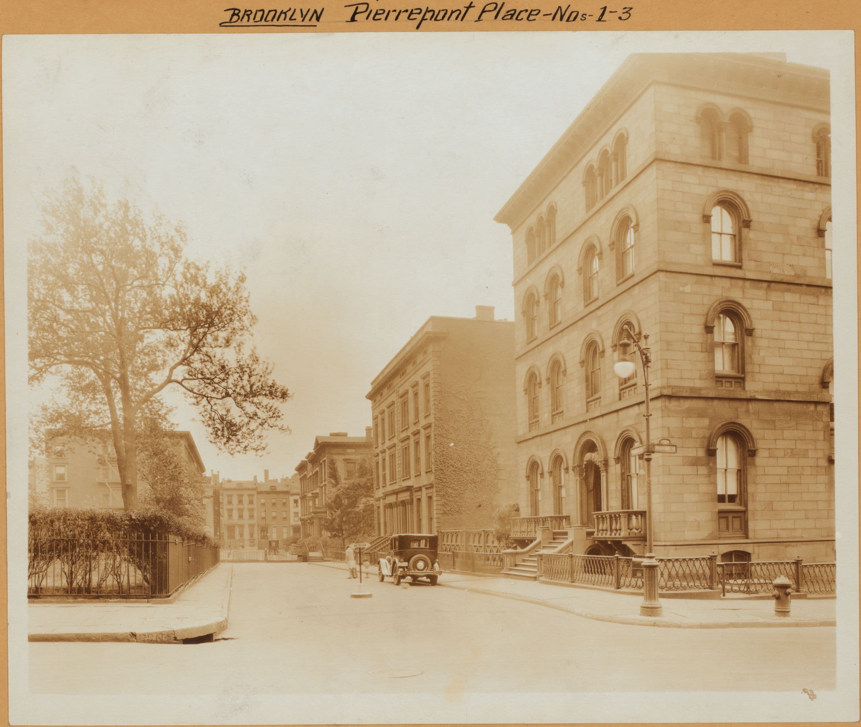 Brooklyn: Pierrepont Place - Pierrepont Street
