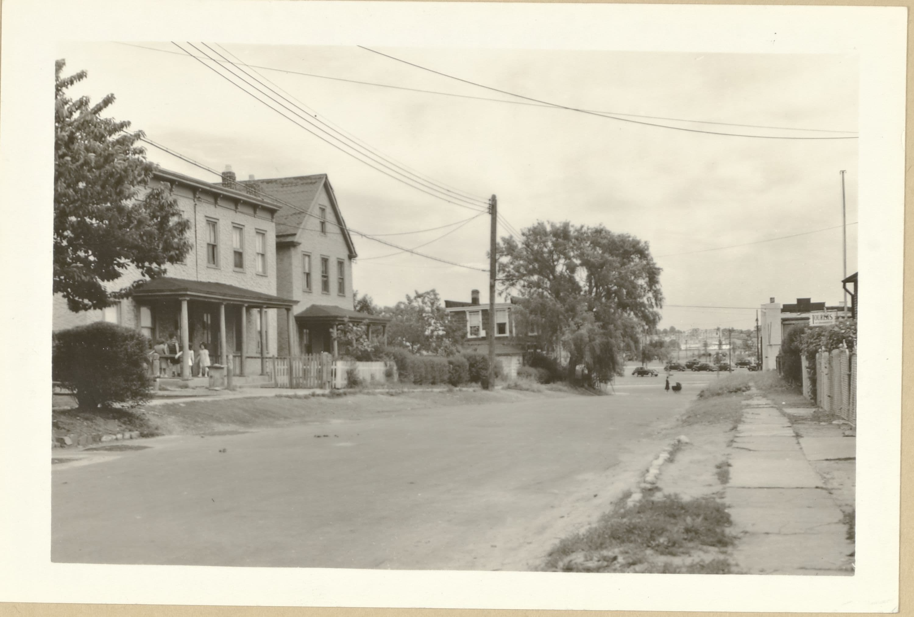 Queens: Van Cleff Street - Saultell Street