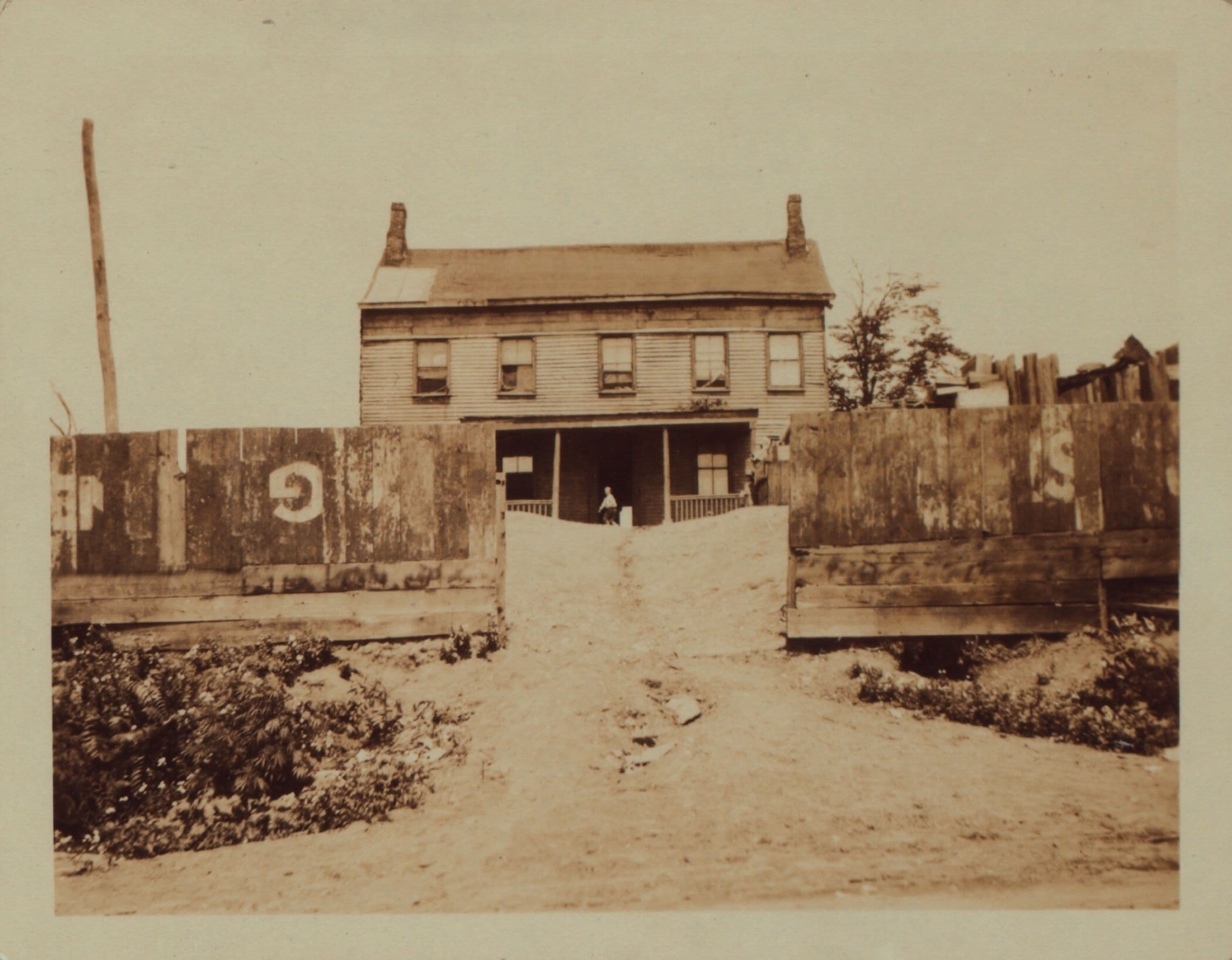 Queens: 57th Avenue - 58th Street