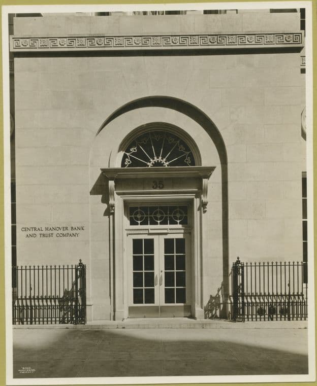 72nd Street (East) #35 - Madison Avenue - Park Avenue