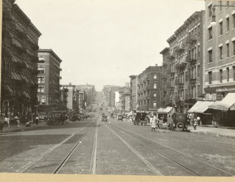 Manhattan: Amsterdam Avenue - 123rd Street (West)