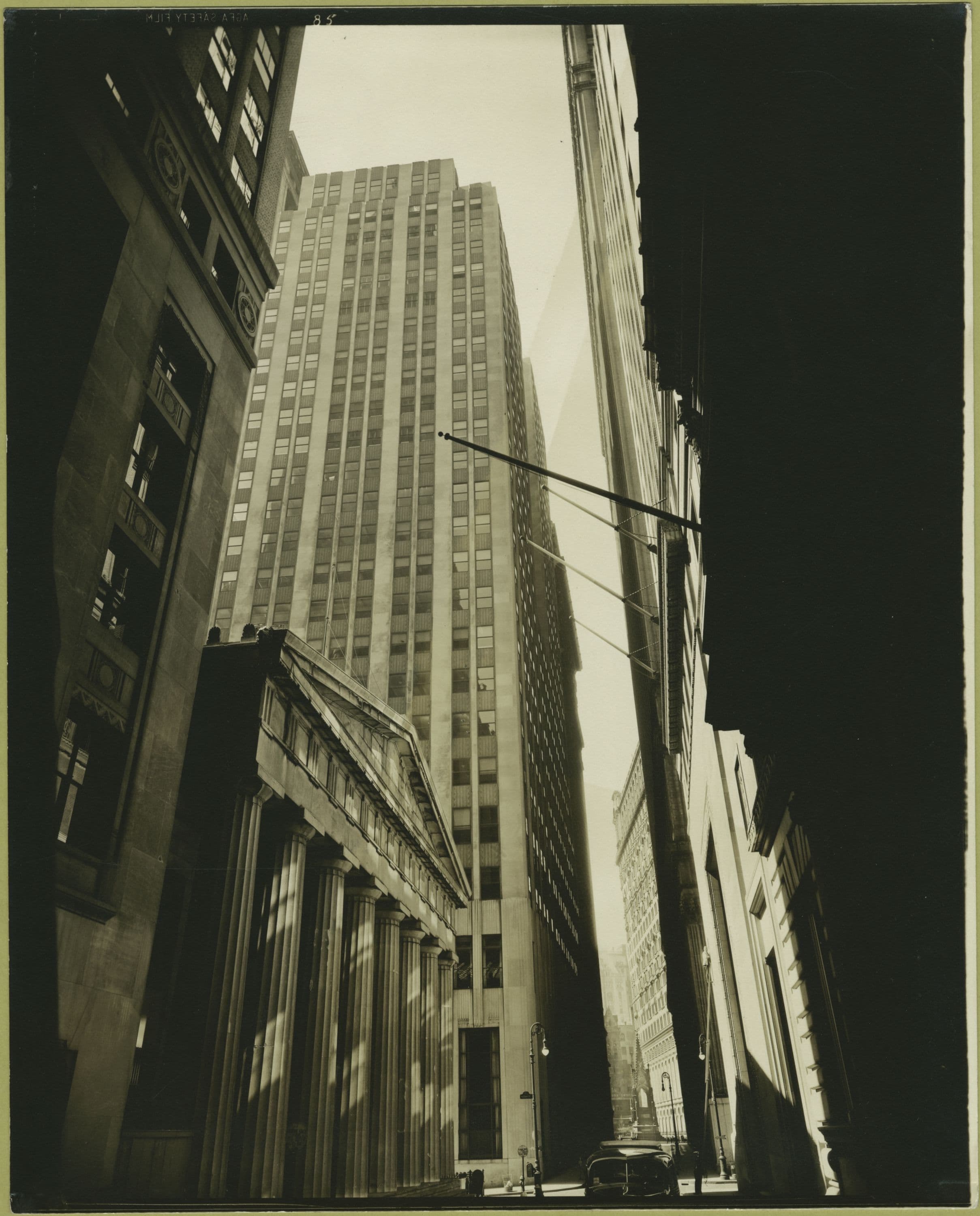 Manhattan: Pine Street.