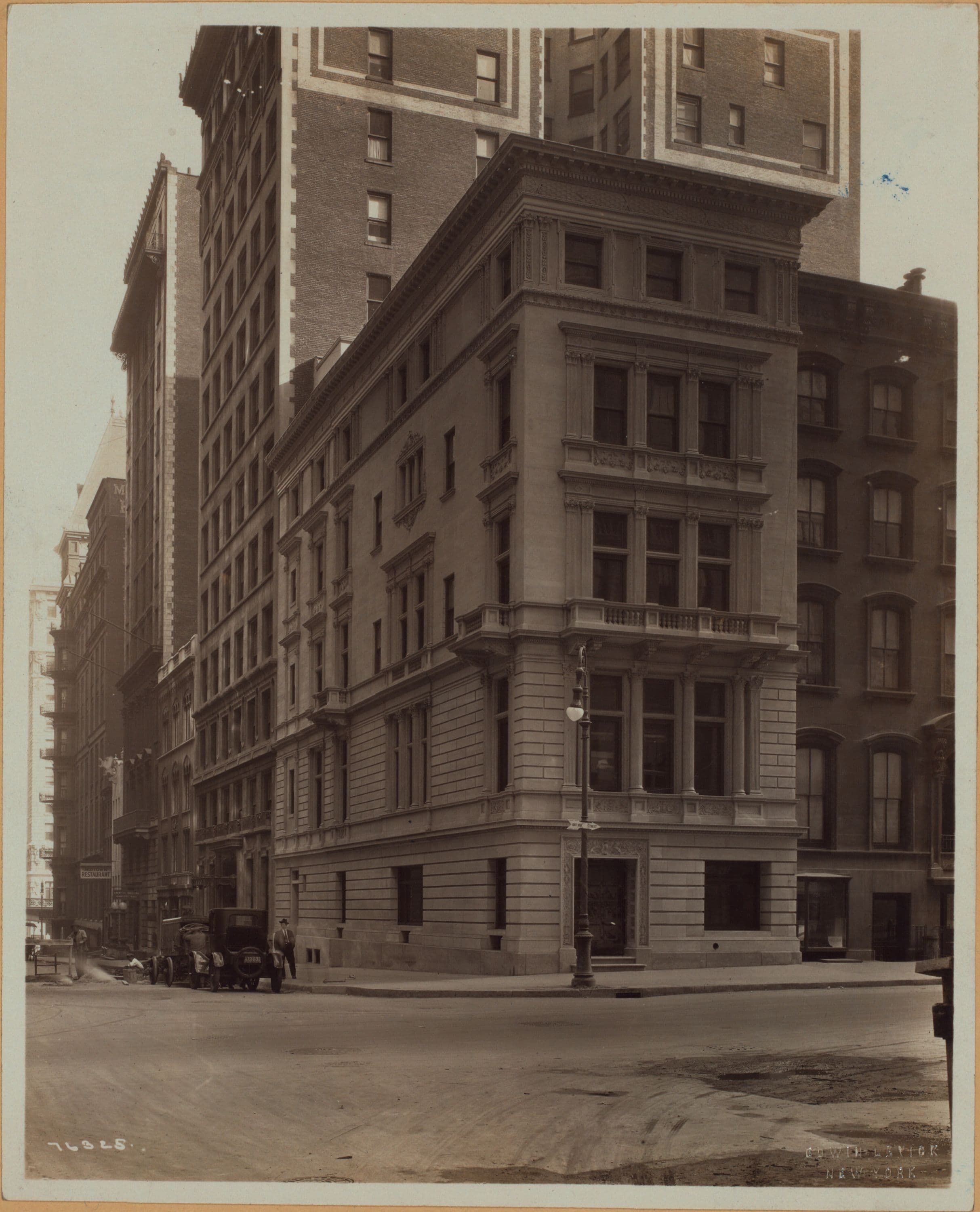 Manhattan: Madison Avenue - 41st Street