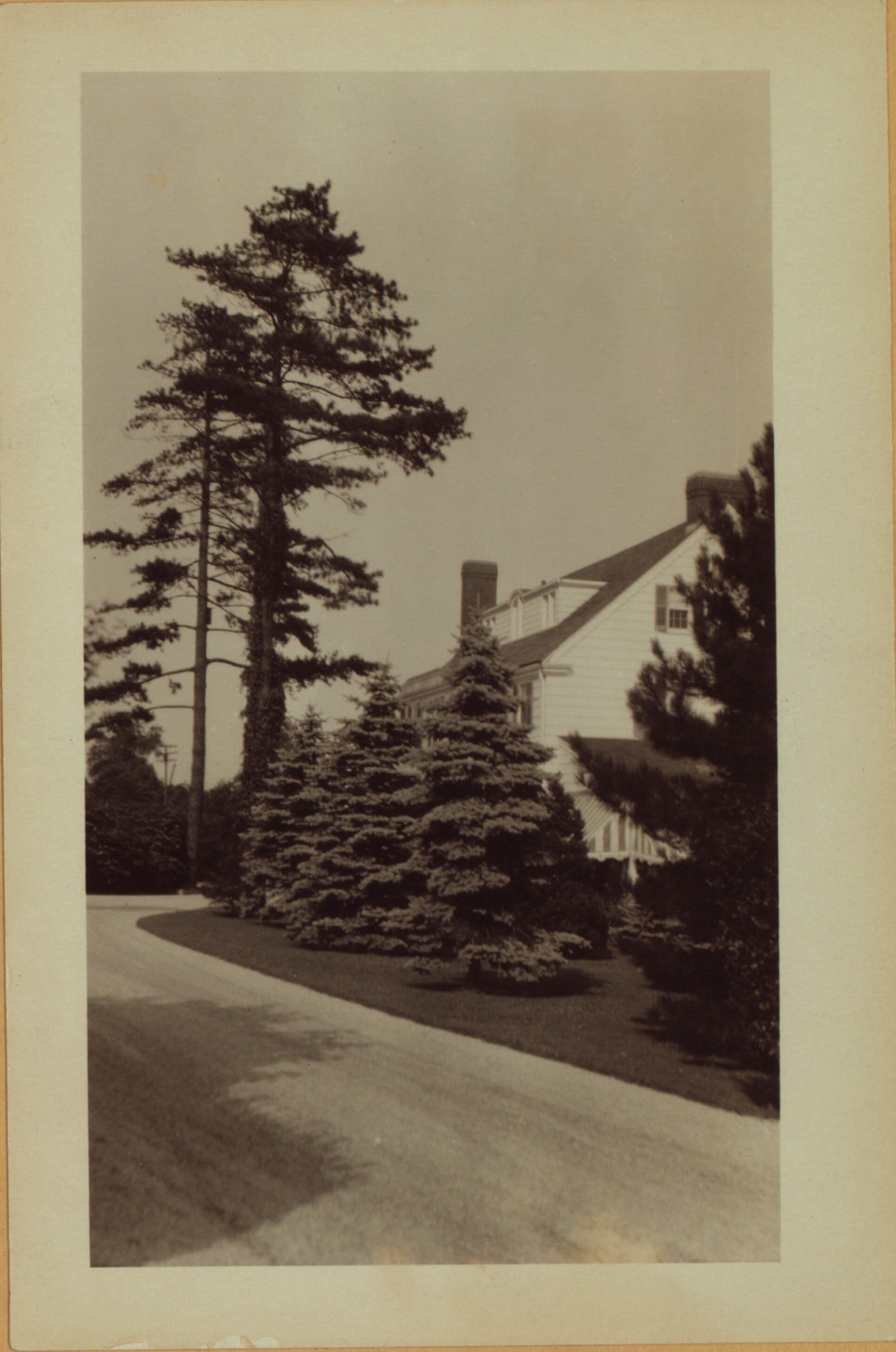 Richmond: Four Corners Road - Benedict Road