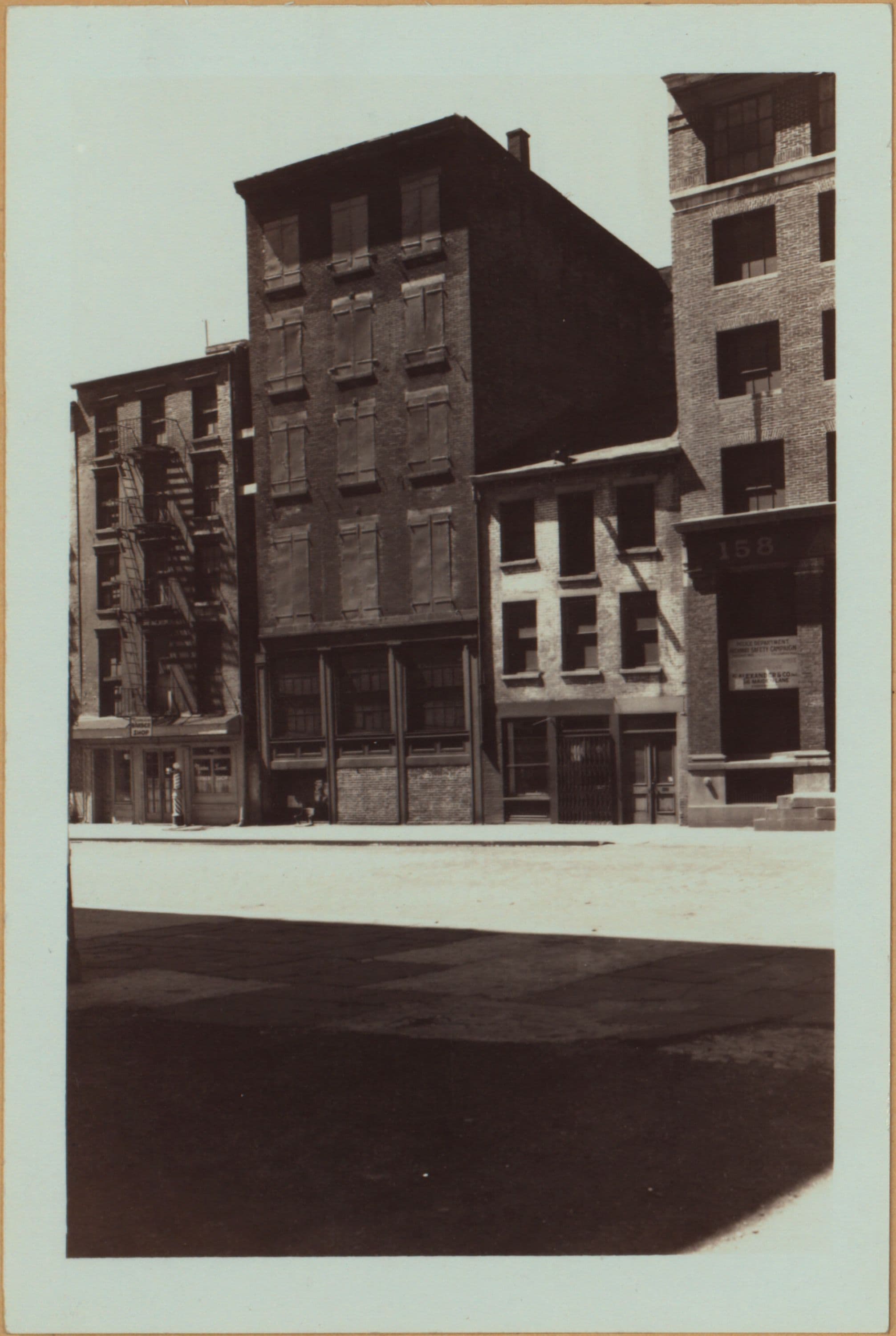 Manhattan: Maiden Lane - South Street, 1940
