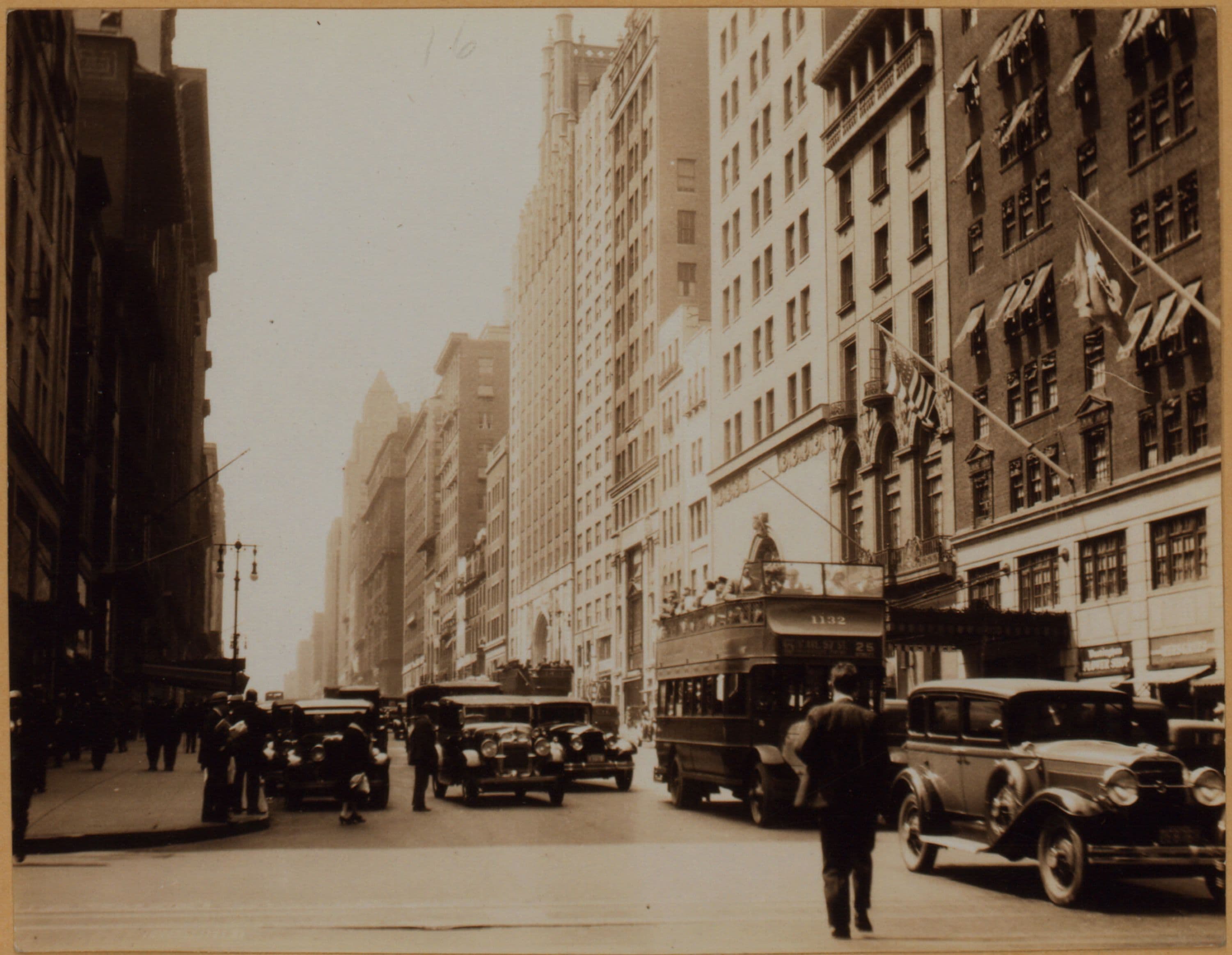 Manhattan: 57th Street - 6th Avenue, 1928–1930