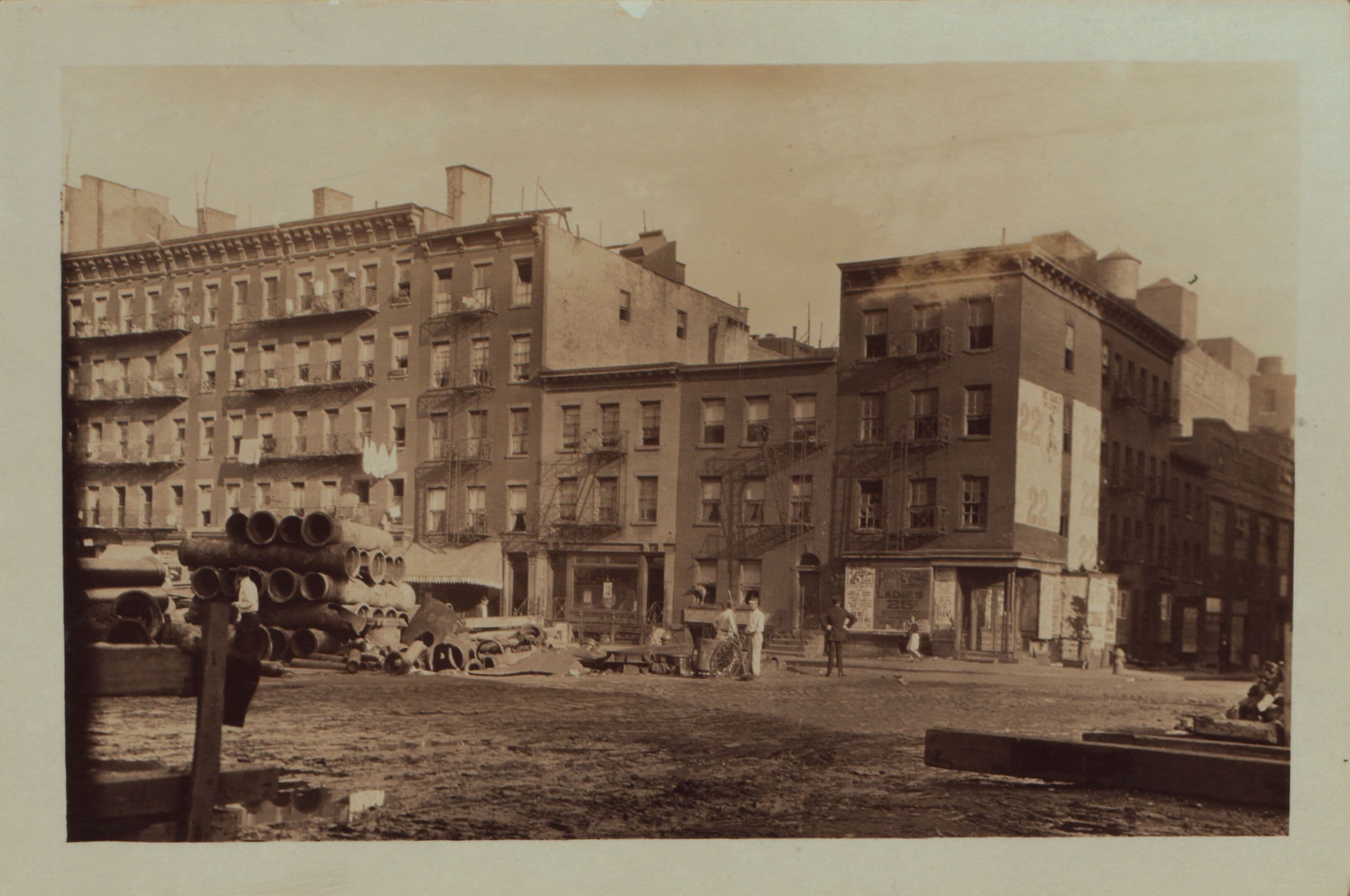Manhattan: Sullivan Street - Broome Street