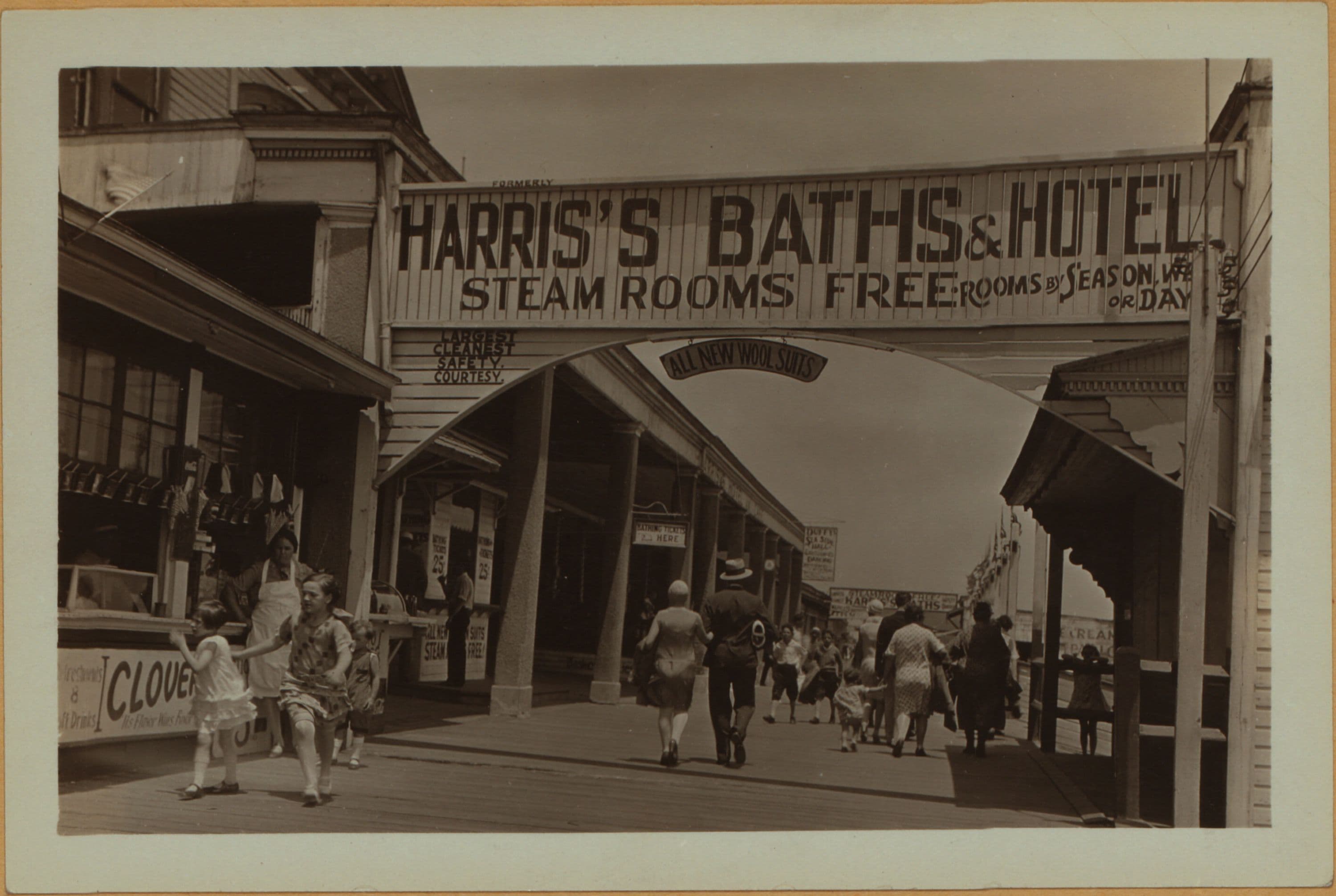 Staten Island - South Beach - [Harris's Hotel.], 1929–1935