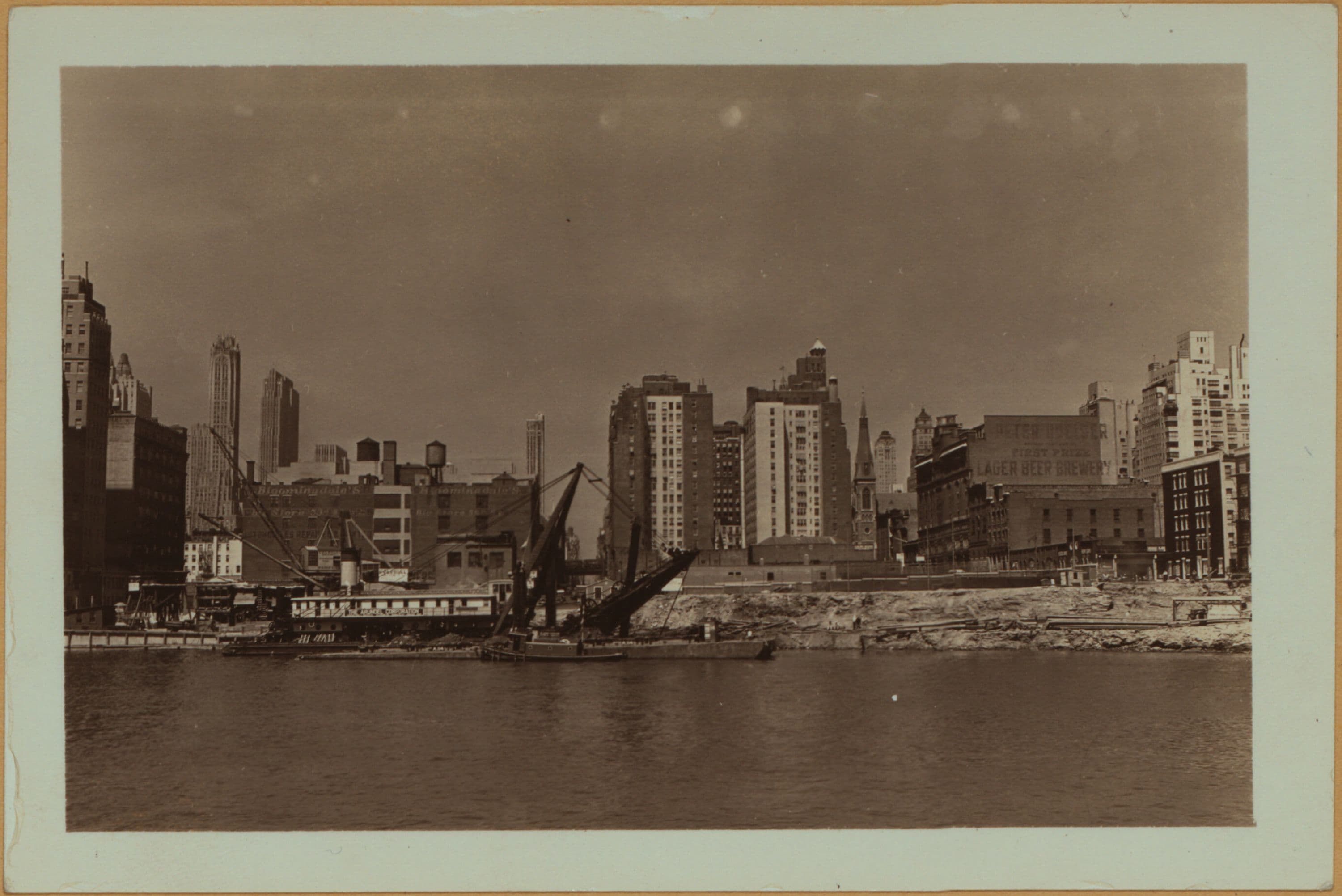 East River - Manhattan shore - [East River Drive.]