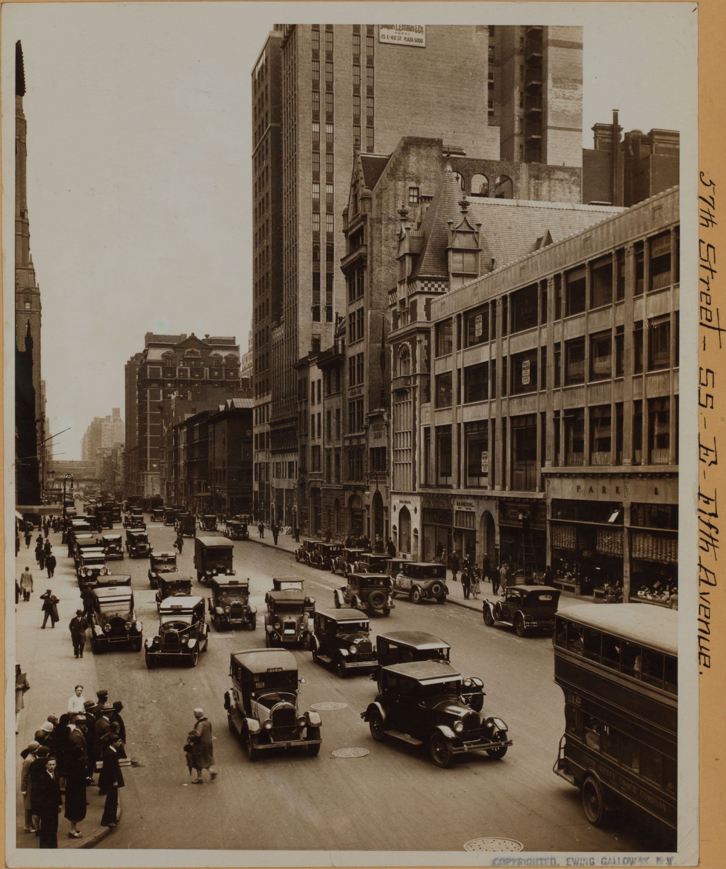 Manhattan: 57th Street - 5th Avenue