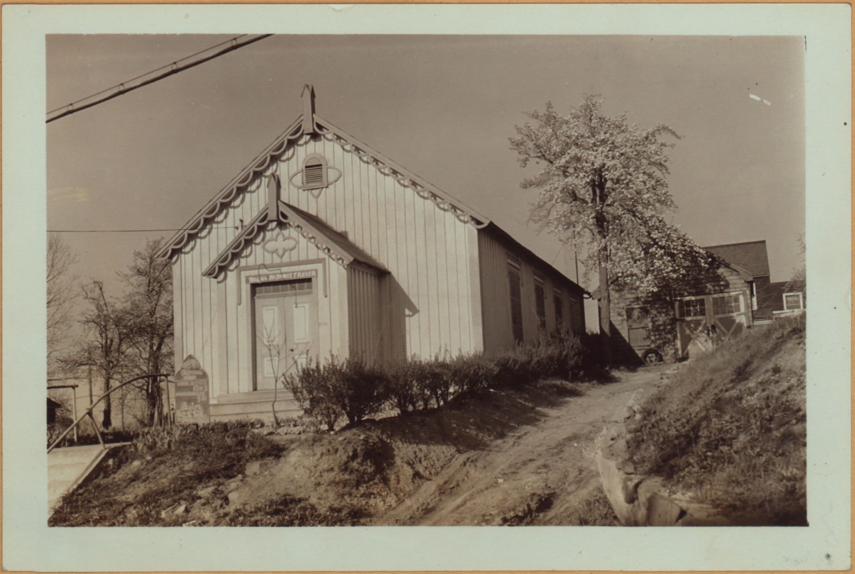 Richmond: Arthur Kill Road - Hervey Street