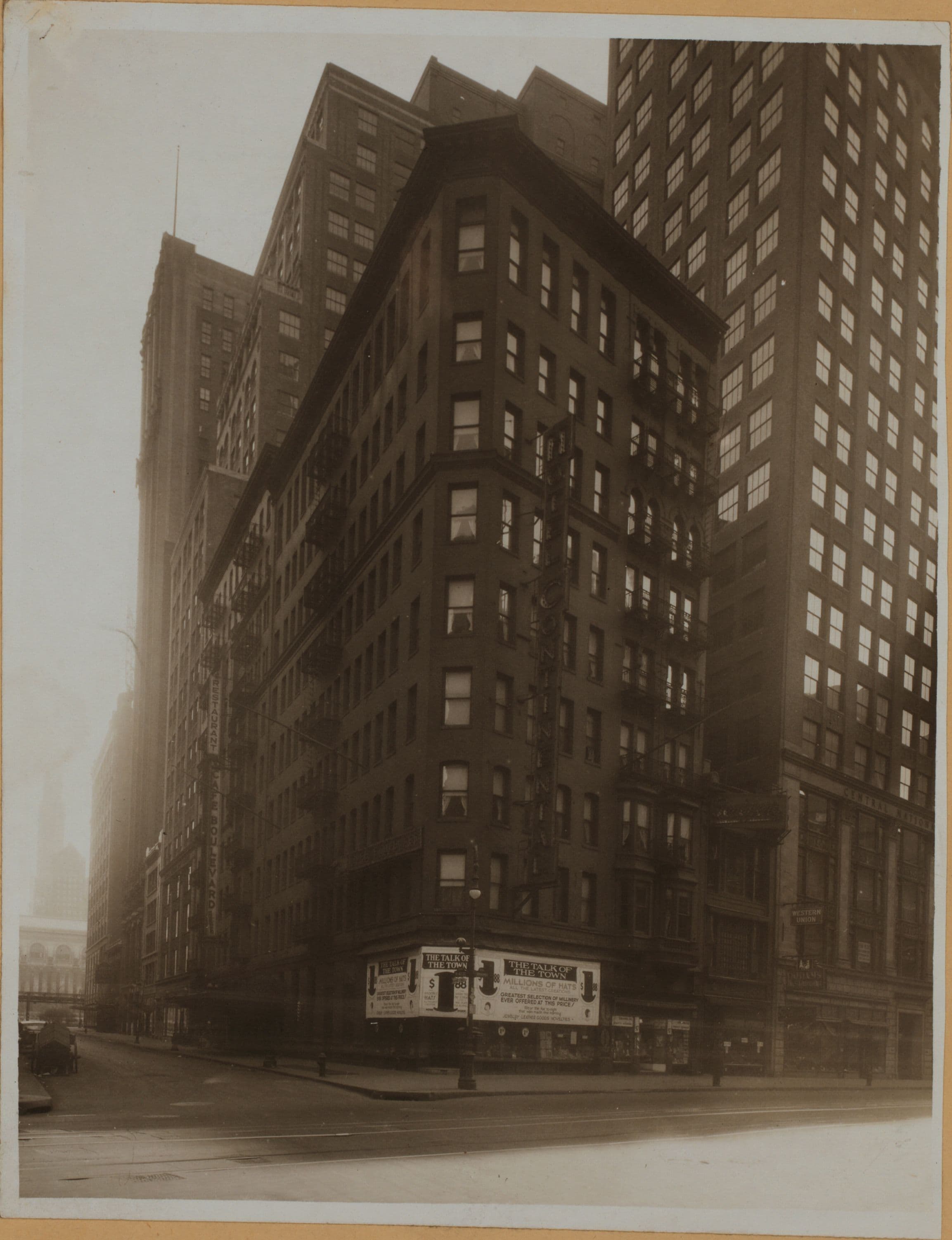 Manhattan: Broadway - 41st Street