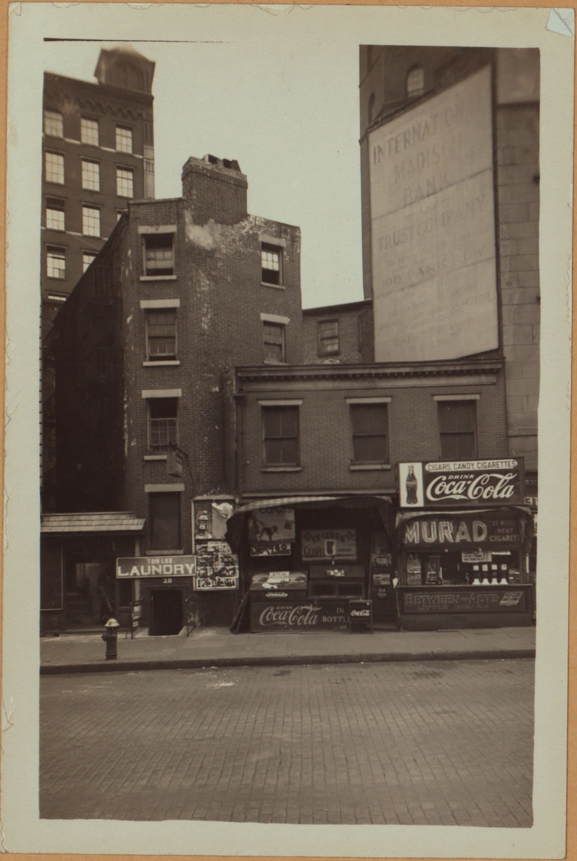 Manhattan: New Chambers Street - William Street