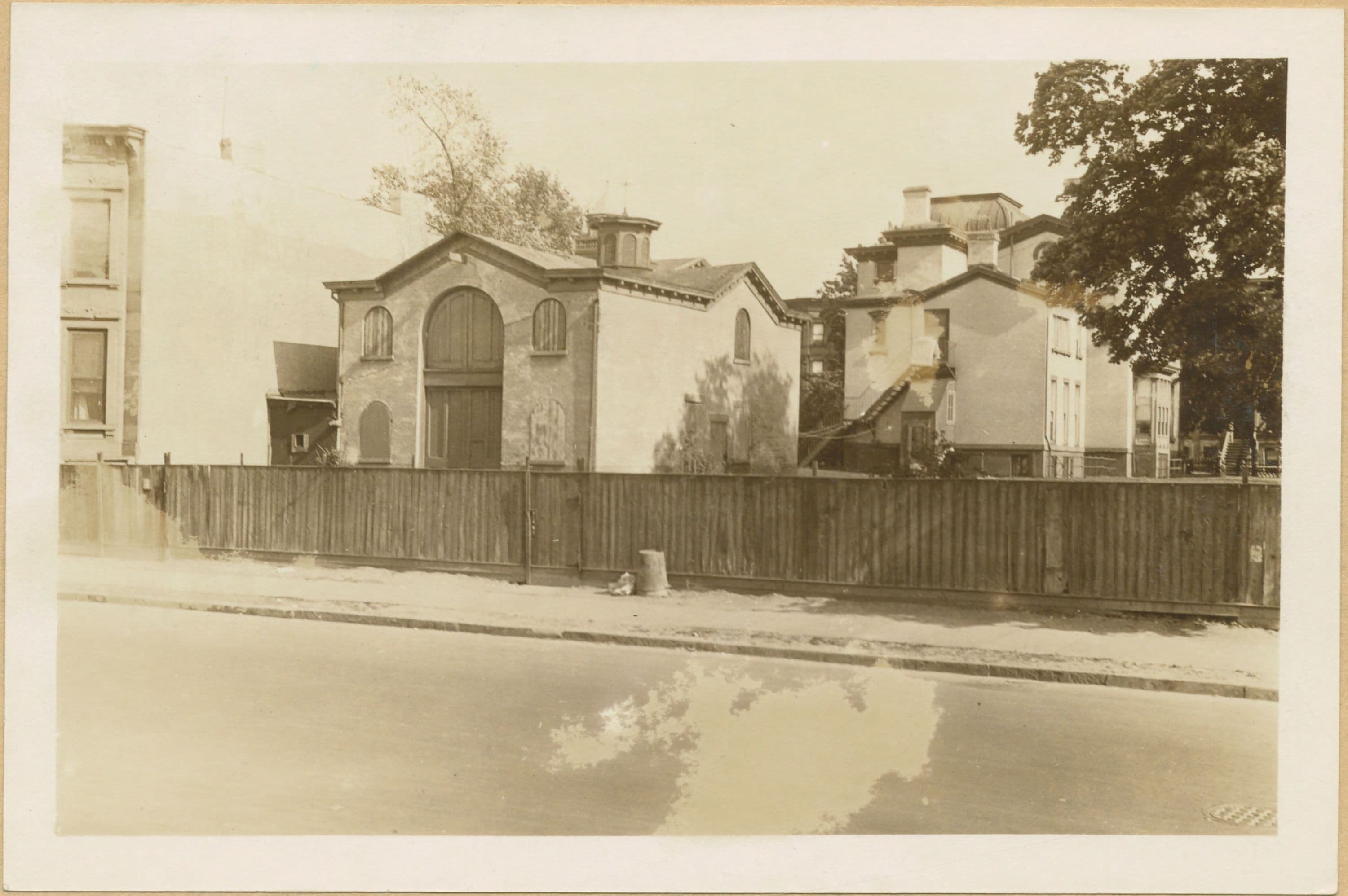Brooklyn: Macon Street - Tompkins Avenue