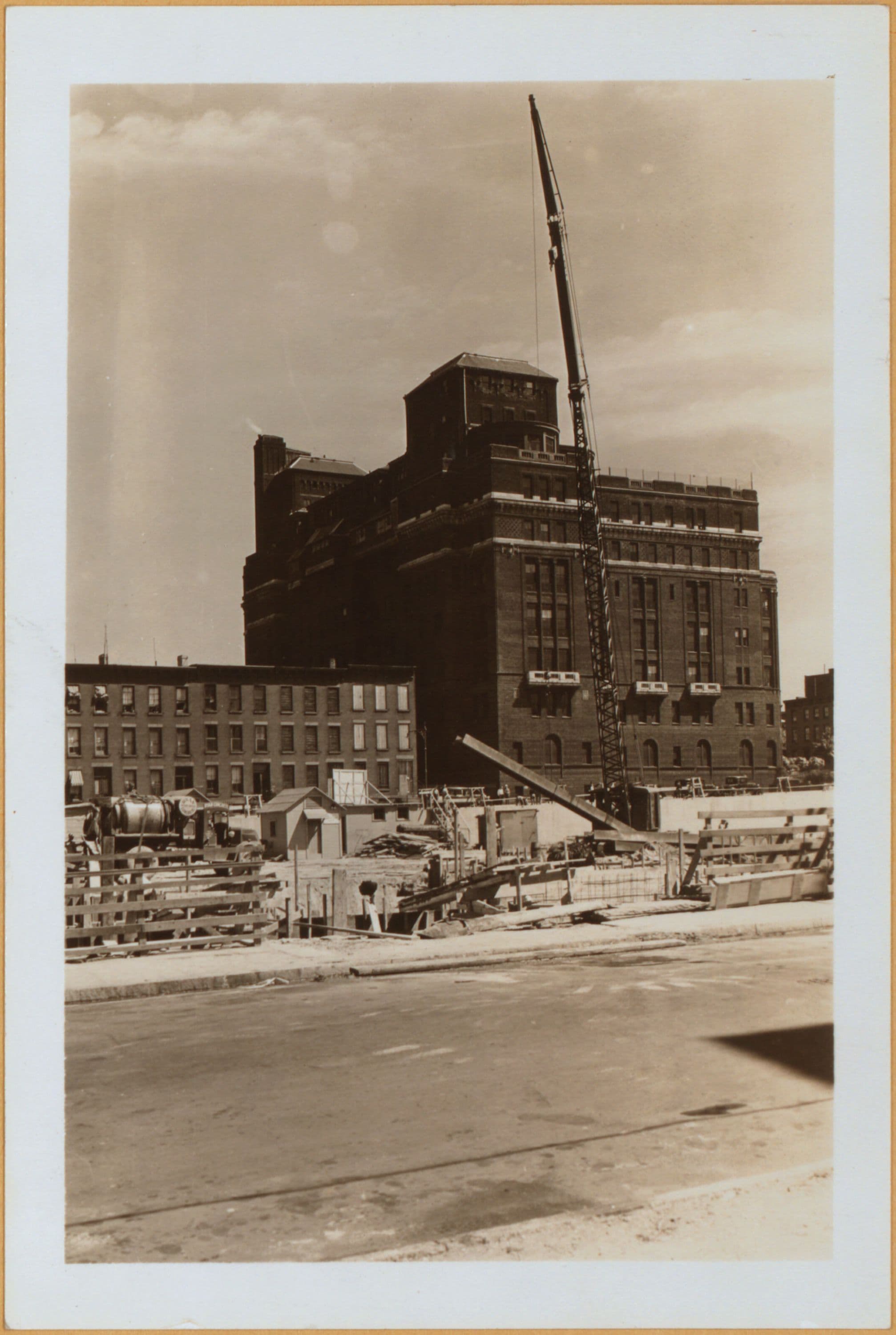 Brooklyn: Elliott Place N. - Park Avenue