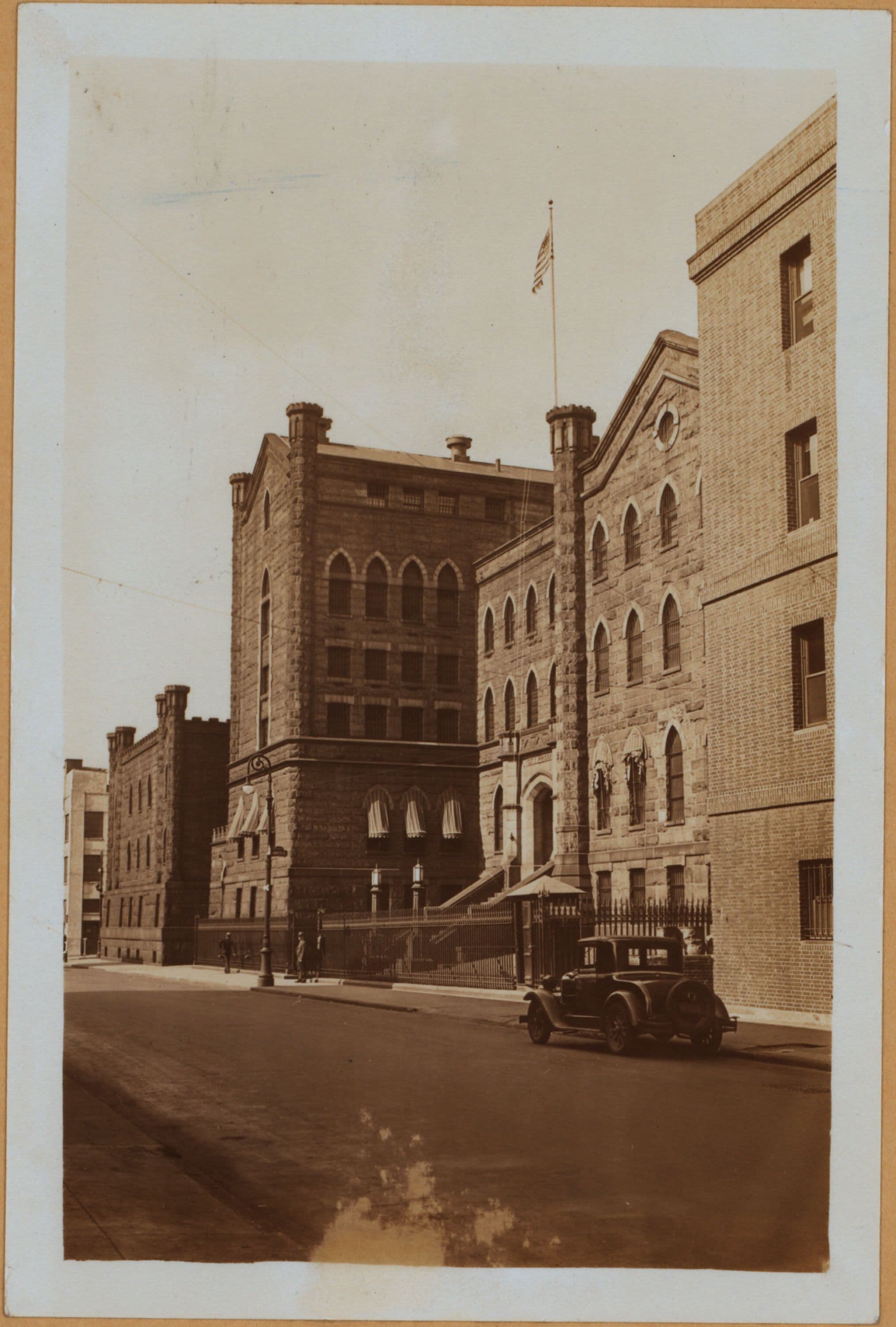 Brooklyn: Ashland Place - DeKalb Avenue