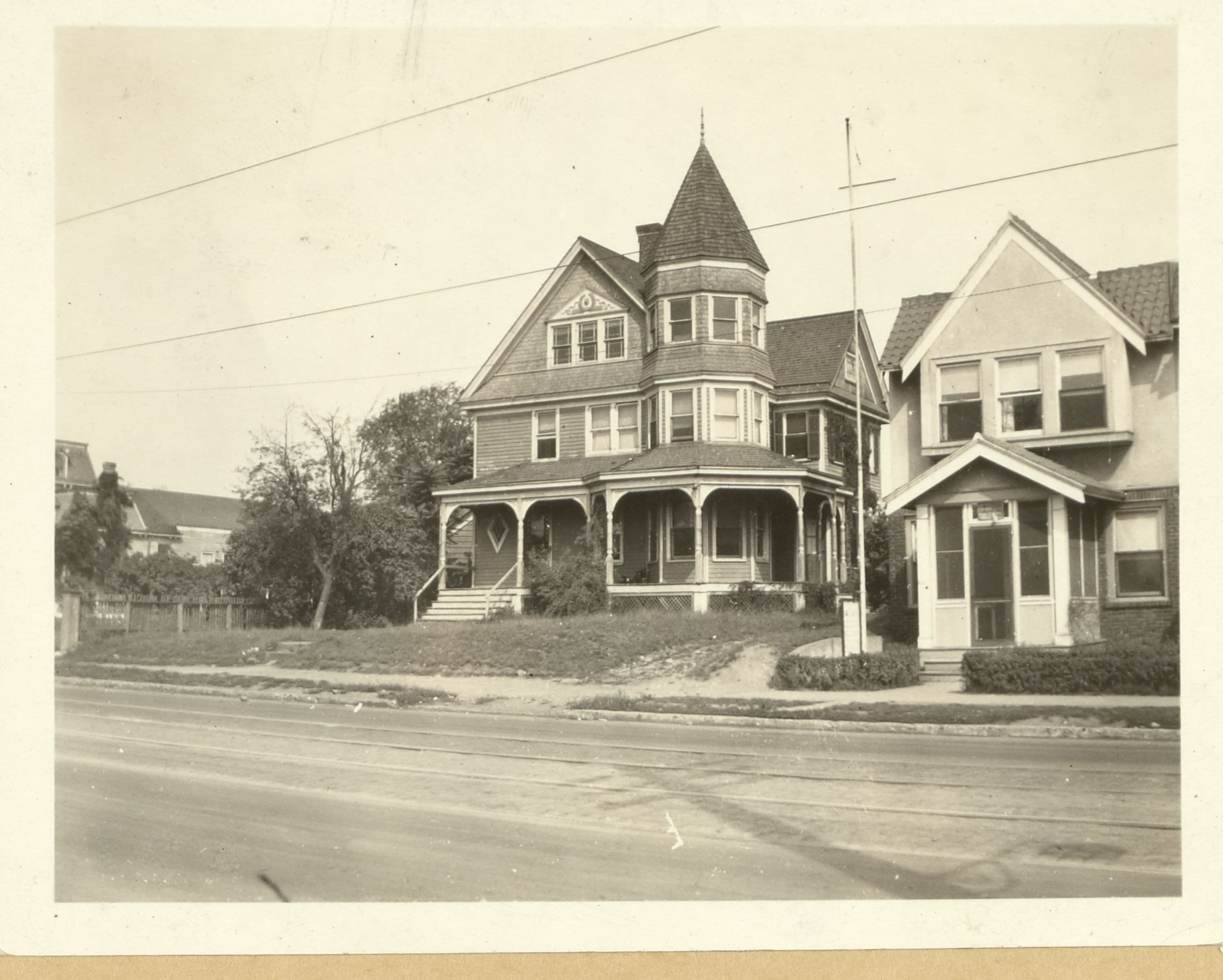 Queens: Jamaica Avenue - 183rd Street