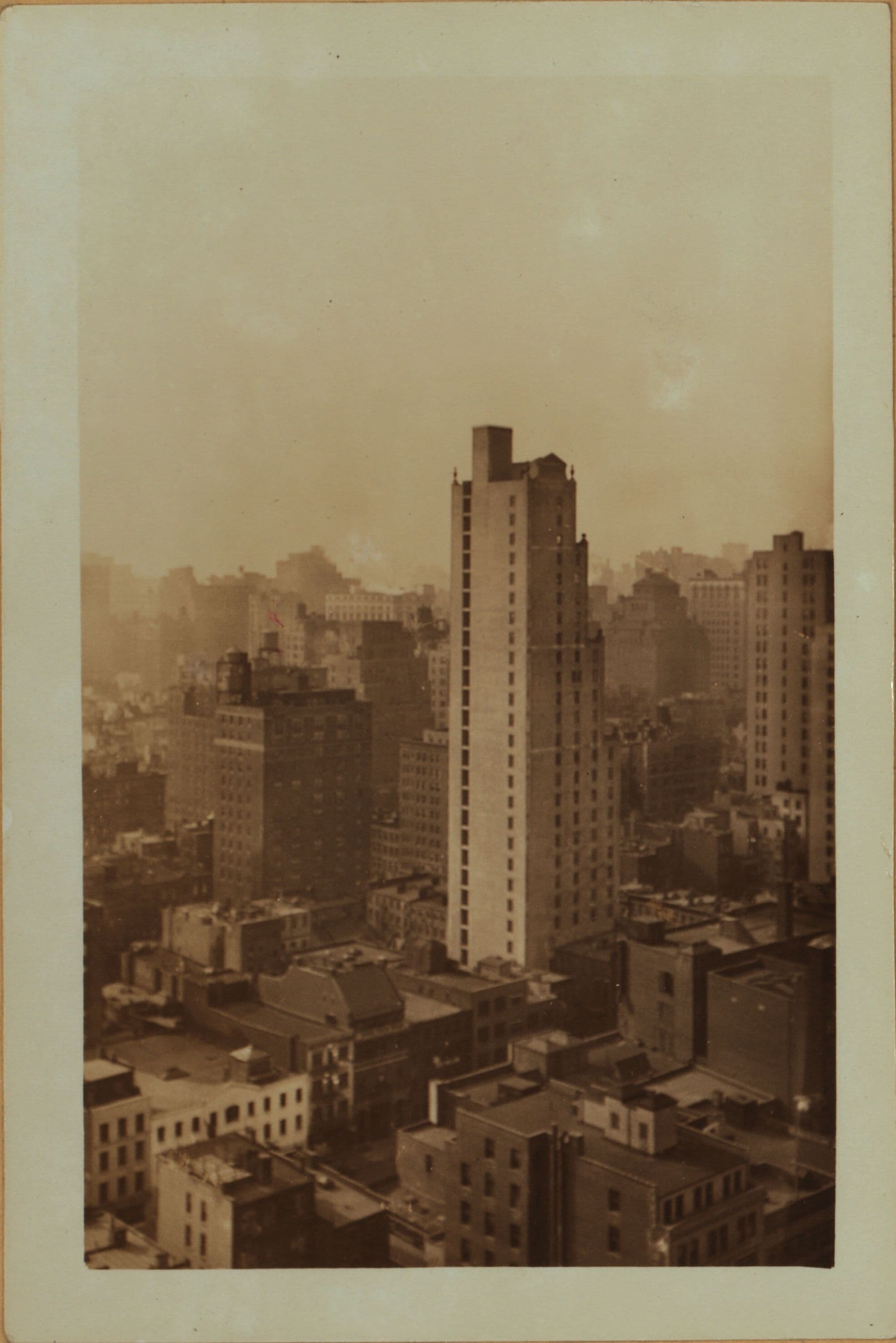 General view - [Manhattan - 42nd Street (Esat) - 3rd Avenue (Southwest).]