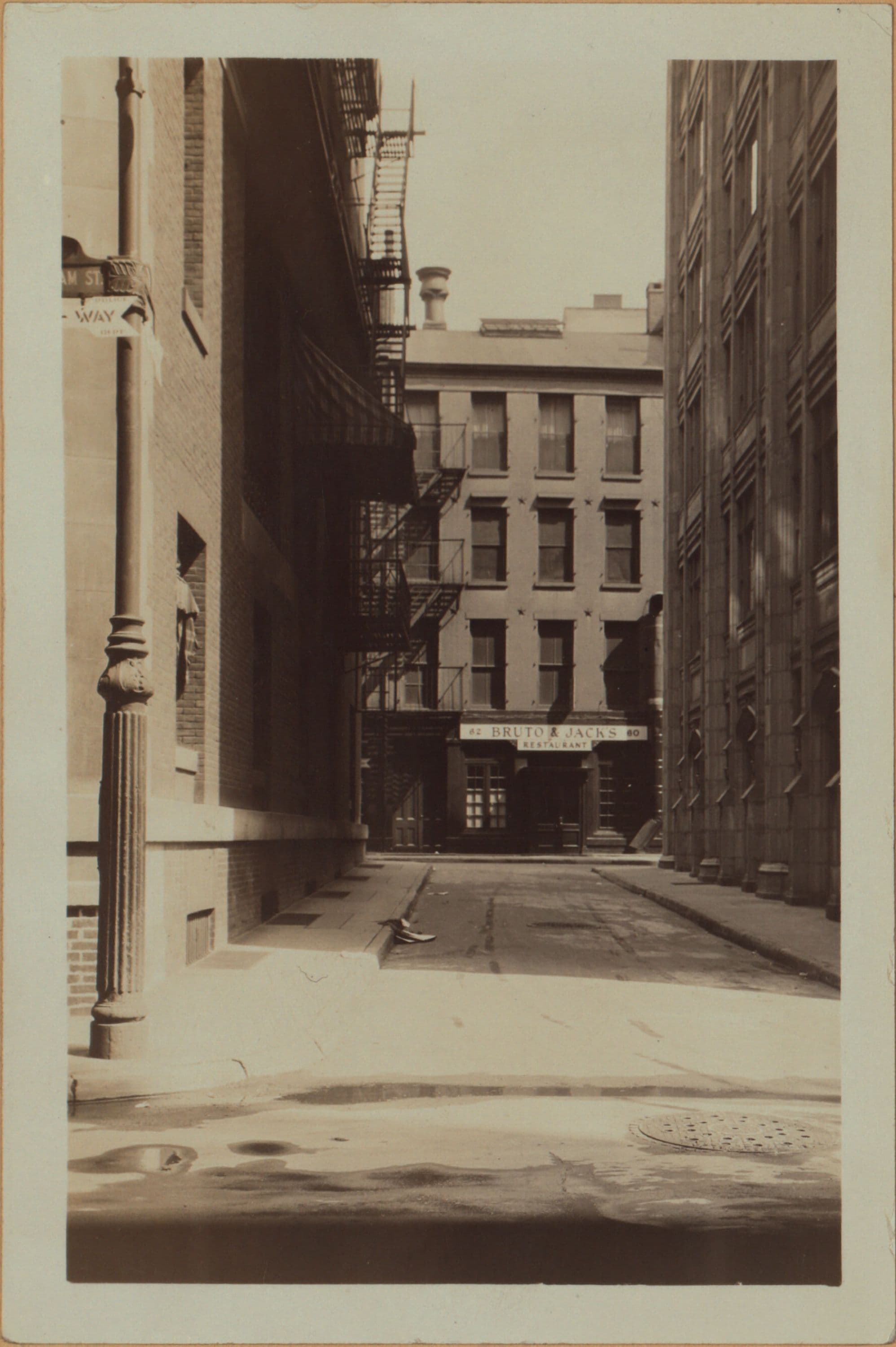 Manhattan: Mill Lane - William Street (South)