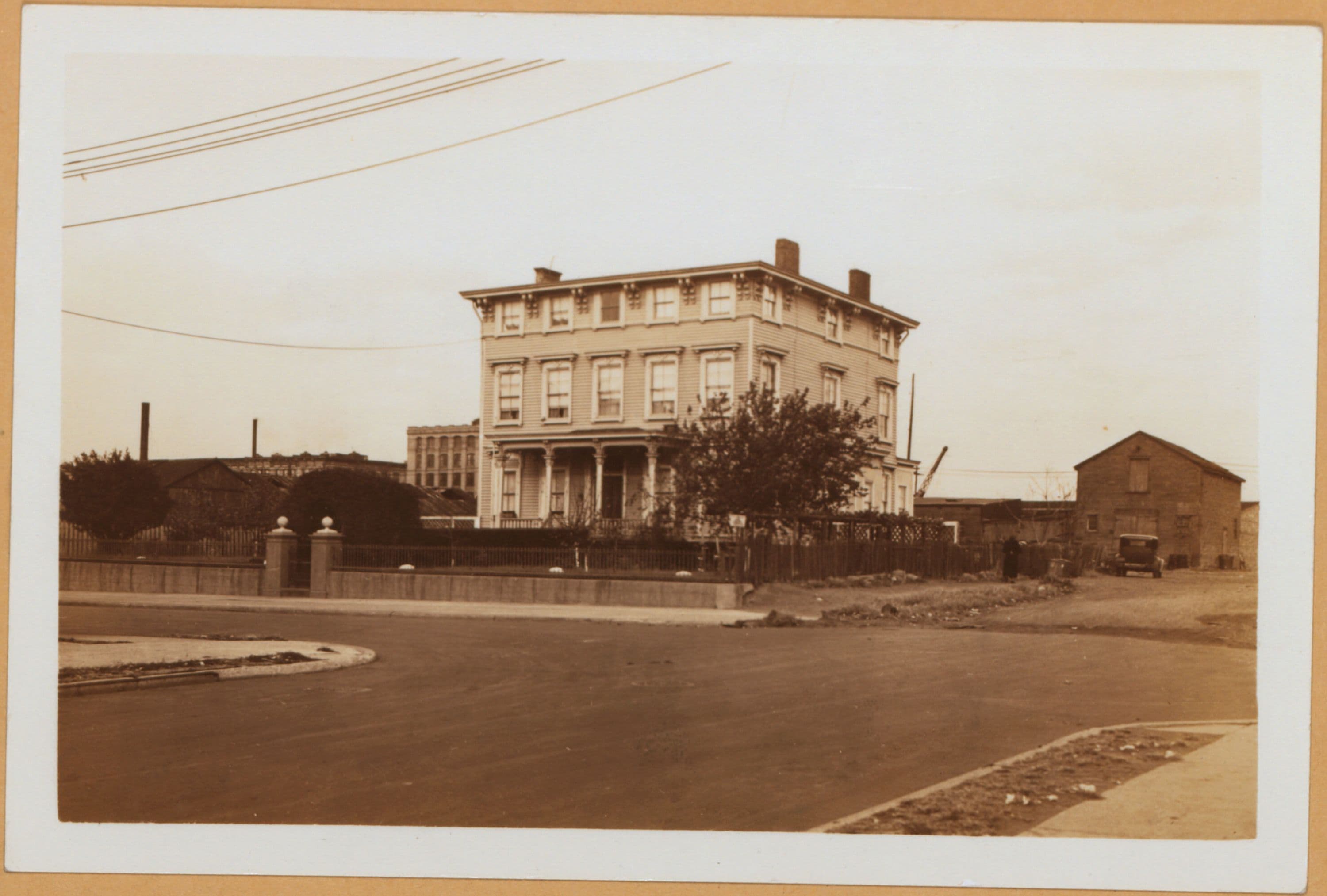Brooklyn: Frost Street - Debevoise Avenue