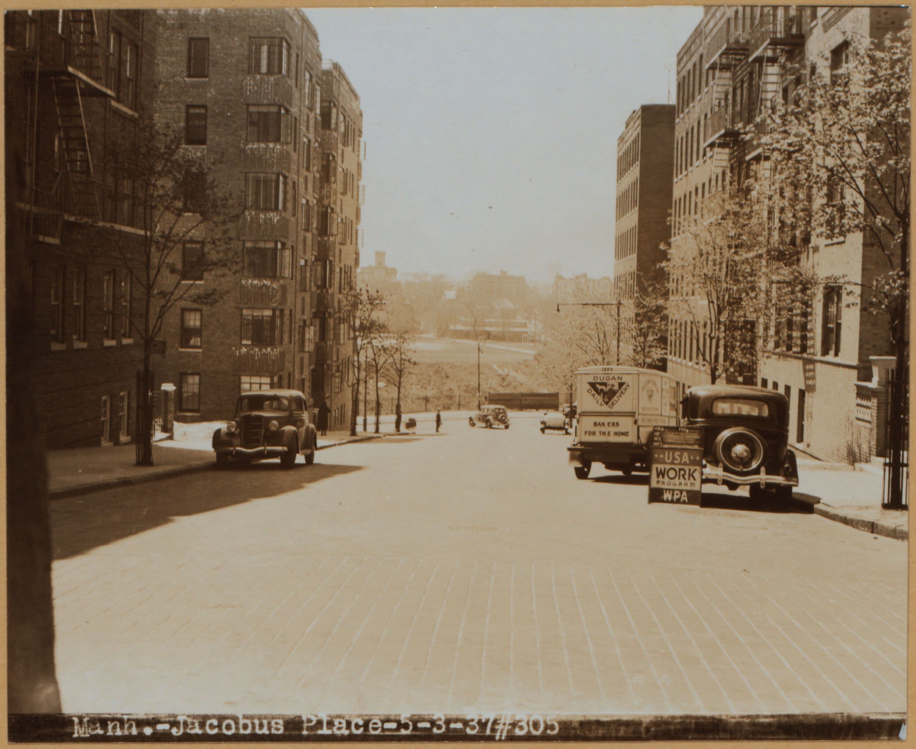 Manhattan: Jacobus Place - Leyden Street
