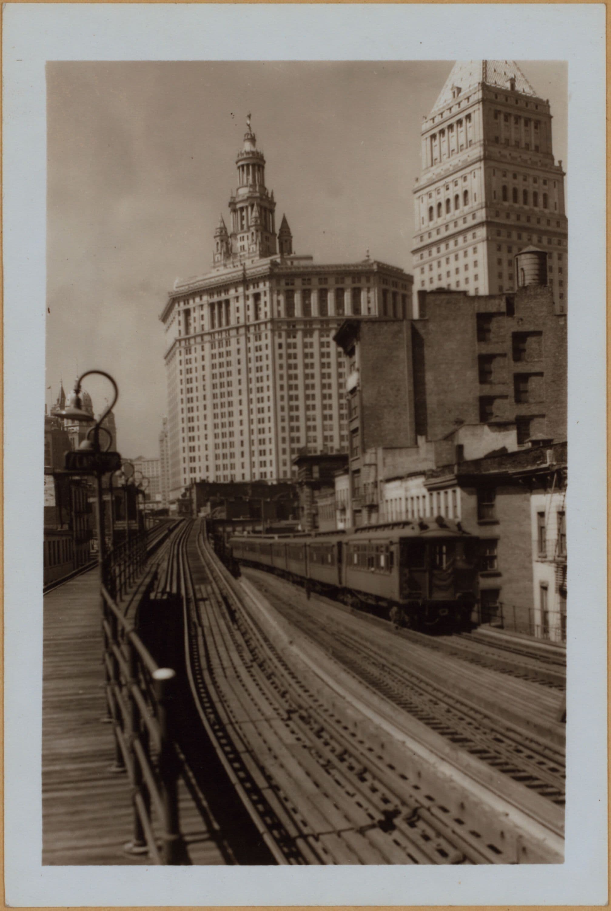 Manhattan: Chatham Square - [Elevated tracks; 3rd Avenue El train], 1941