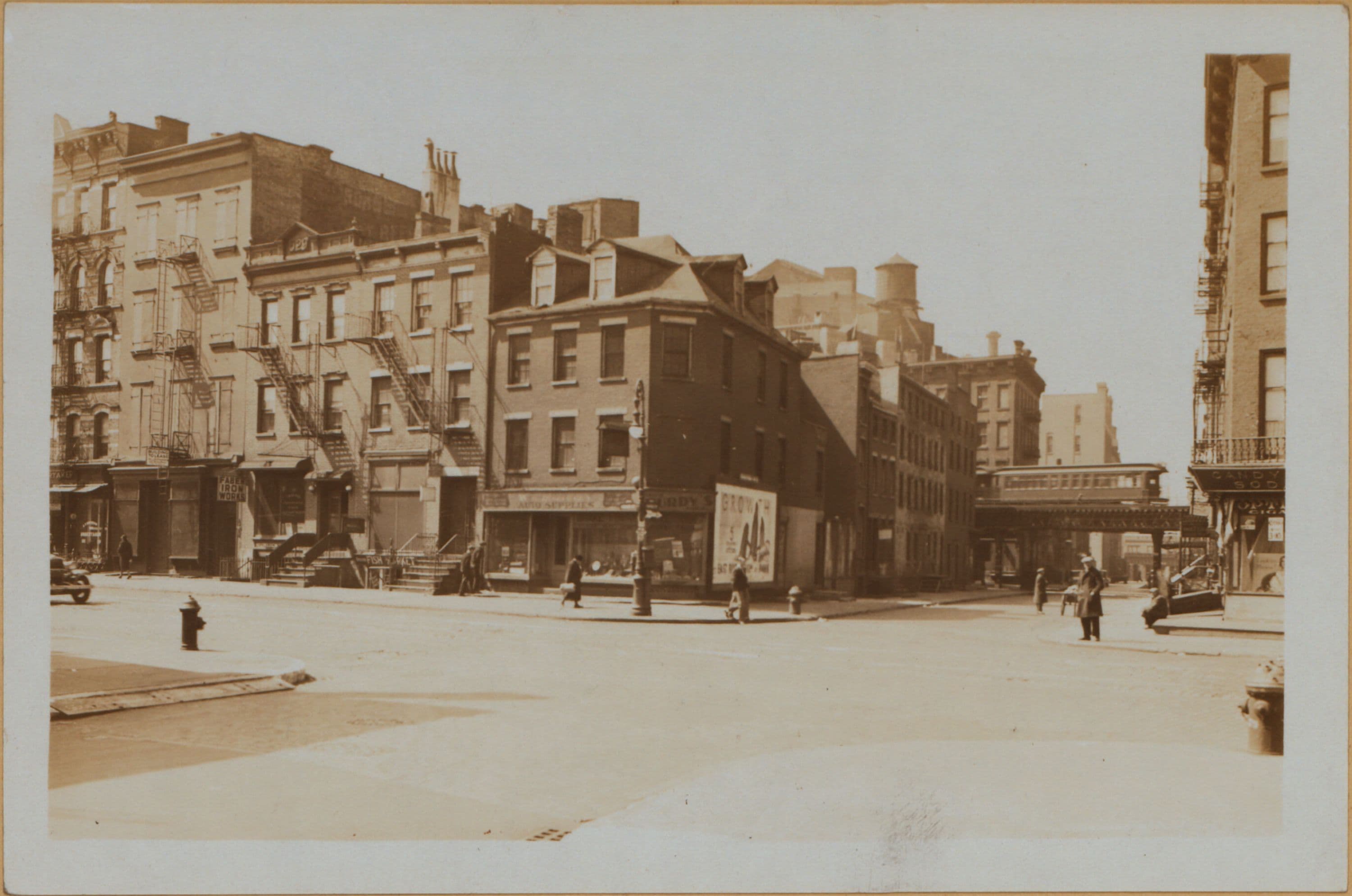 Manhattan: Hudson Street - Charles Street, 1933