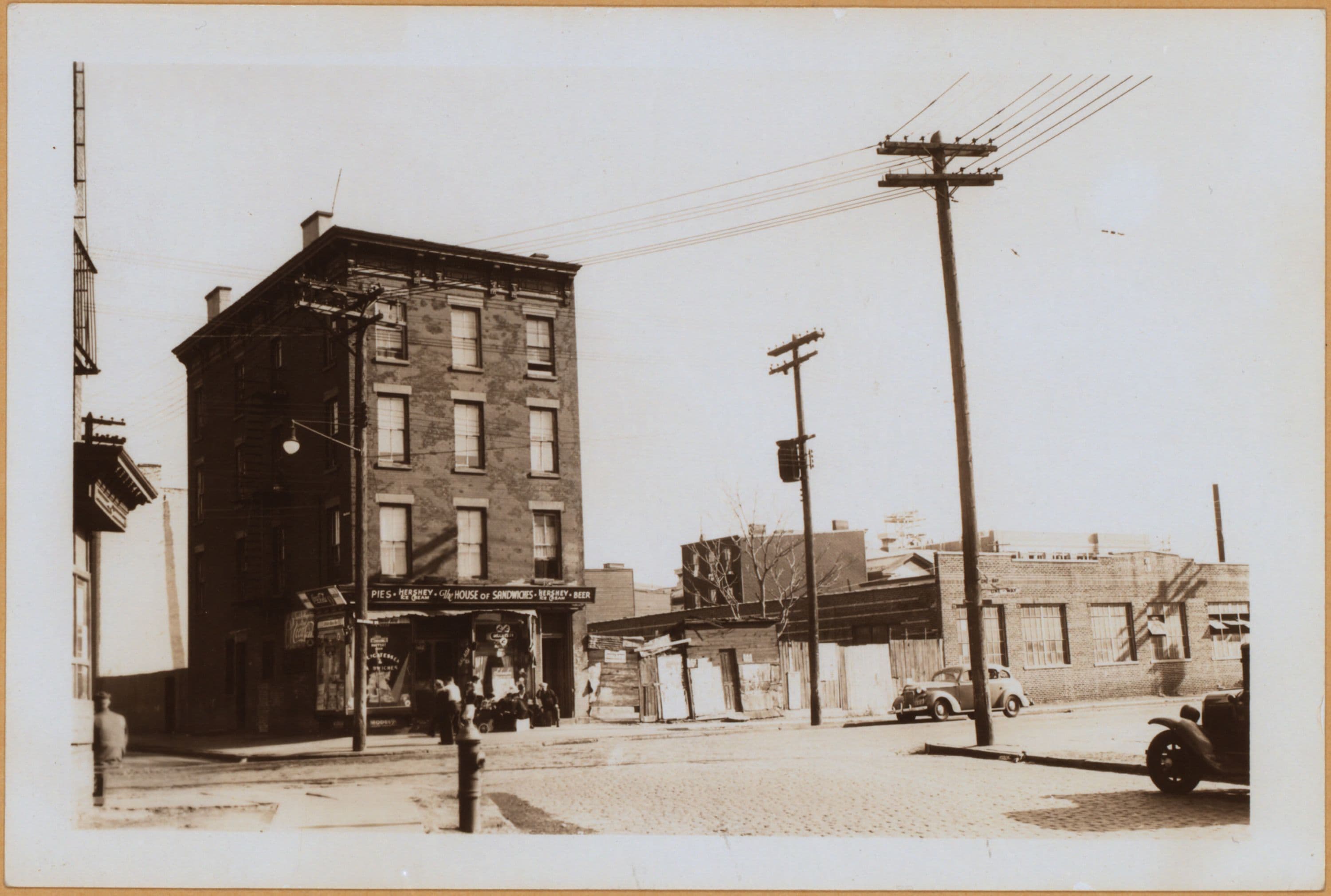 Brooklyn: Columbia Street - Nelson Street