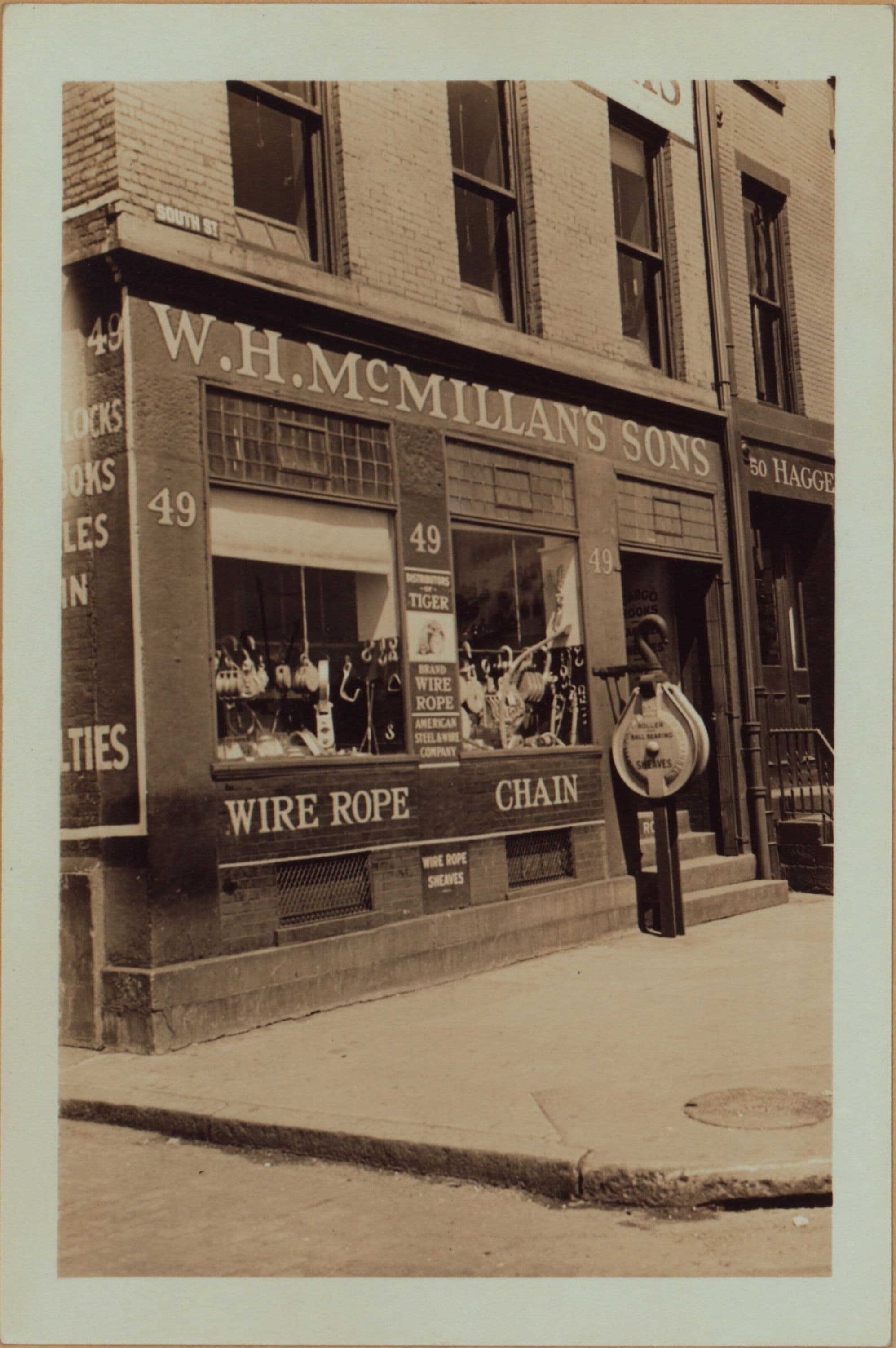 Manhattan: South Street - Gouverneur Lane
