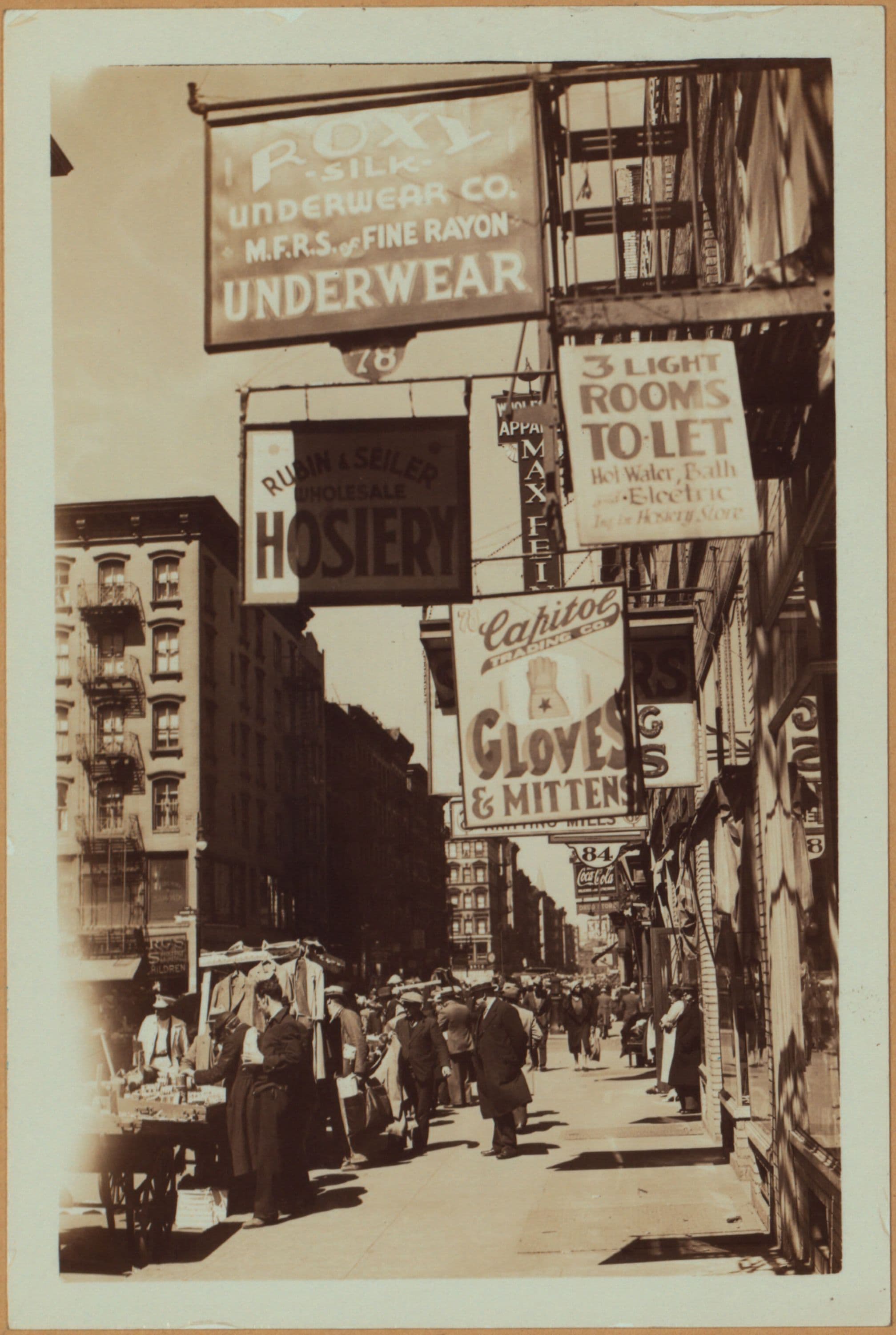 Manhattan: Orchard Street - Broome Street, 1934